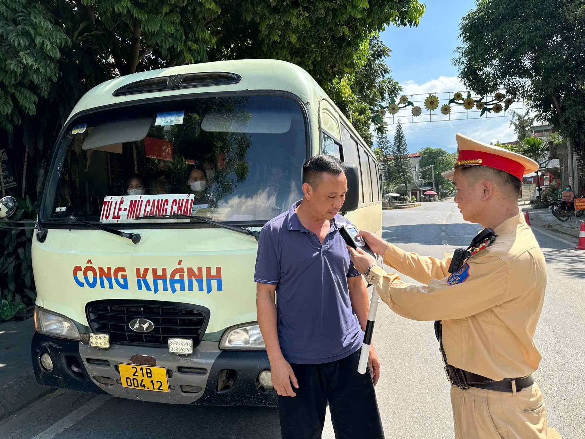 Siết chặt quản lý hoạt động kinh doanh vận tải bằng xe ô tô tại Lào Cai