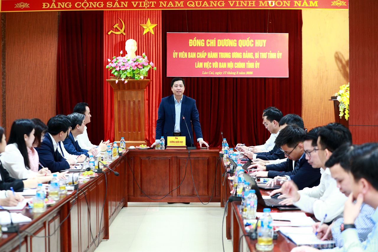 Chủ động nghiên cứu, dự báo, nắm chắc tình hình từ sớm, từ xa