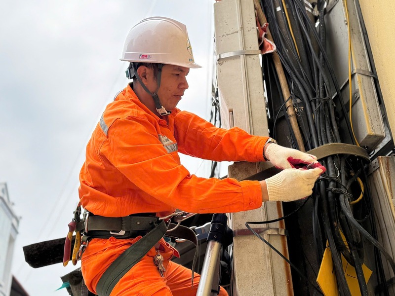 Công ty Điện lực Lào Cai đảm bảo cấp điện phục vụ Kỳ thi tốt nghiệp THPT năm 2026 và Tuyển sinh THPT năm học 2026 - 2027