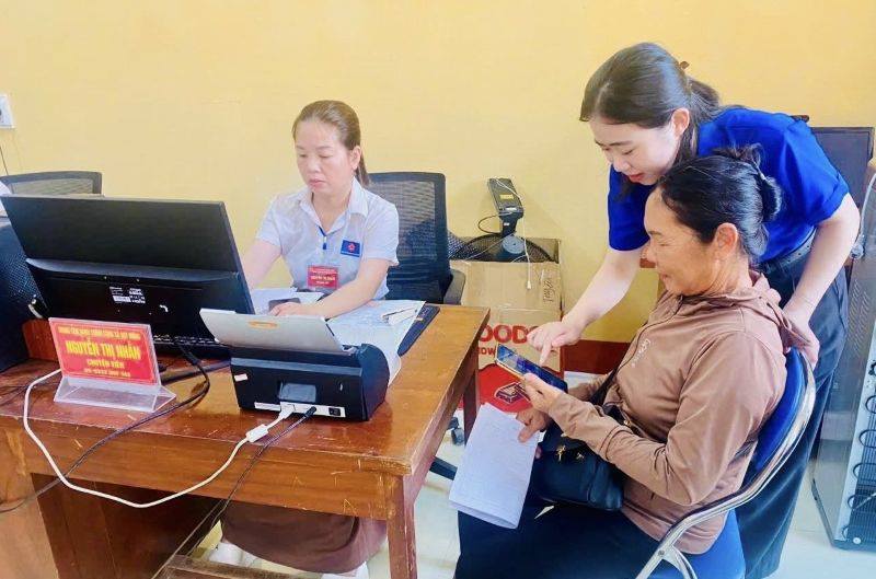 Lào Cai quyết liệt triển khai các giải pháp nâng cao tỷ lệ hồ sơ nộp trực tuyến, hướng tới mục tiêu đạt trên 80% vào cuối năm 2025