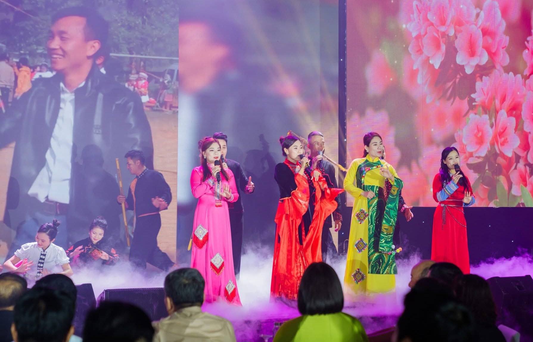 Lào Cai chấn chỉnh hoạt động nghệ thuật biểu diễn, xử lý nghiêm tình trạng “hát nhép”, quảng bá sai sự thật