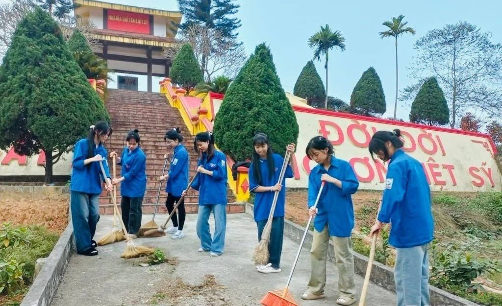 Quy định số người chăm sóc cho nghĩa trang liệt sĩ an táng dưới 500 mộ liệt sĩ trên địa bàn tỉnh Lào Cai