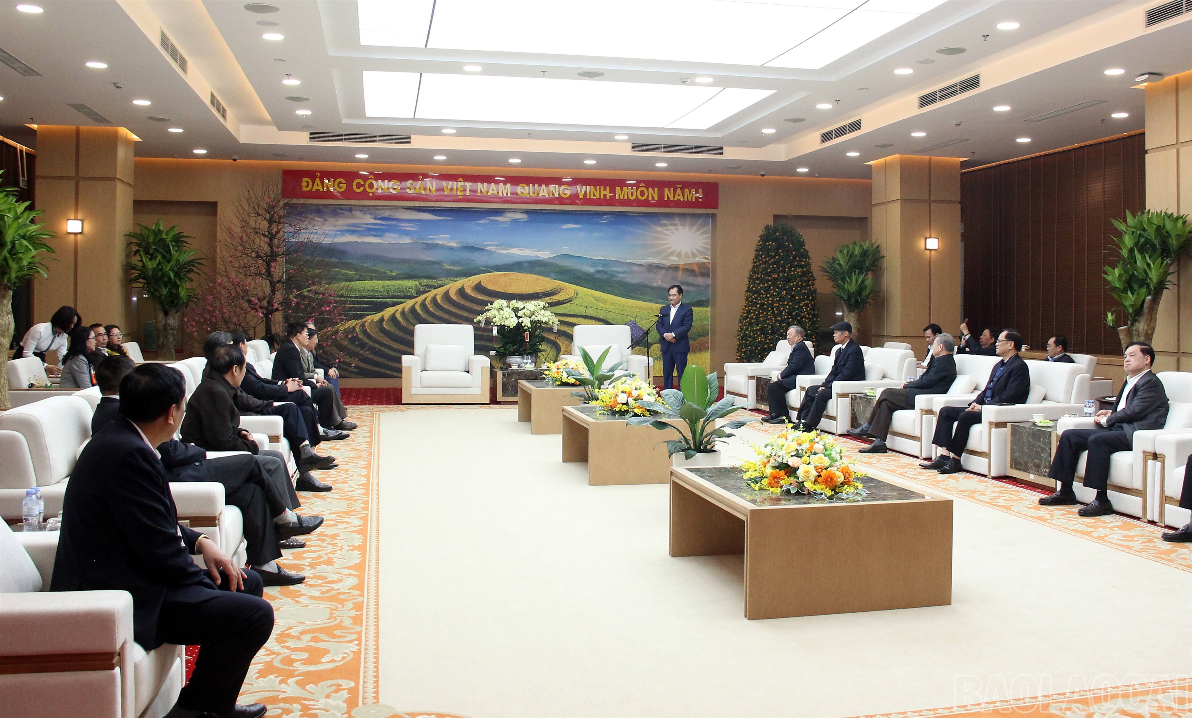 Thường trực Tỉnh uỷ Lào Cai gặp mặt, chúc Tết nguyên lãnh đạo tỉnh qua các thời kỳ