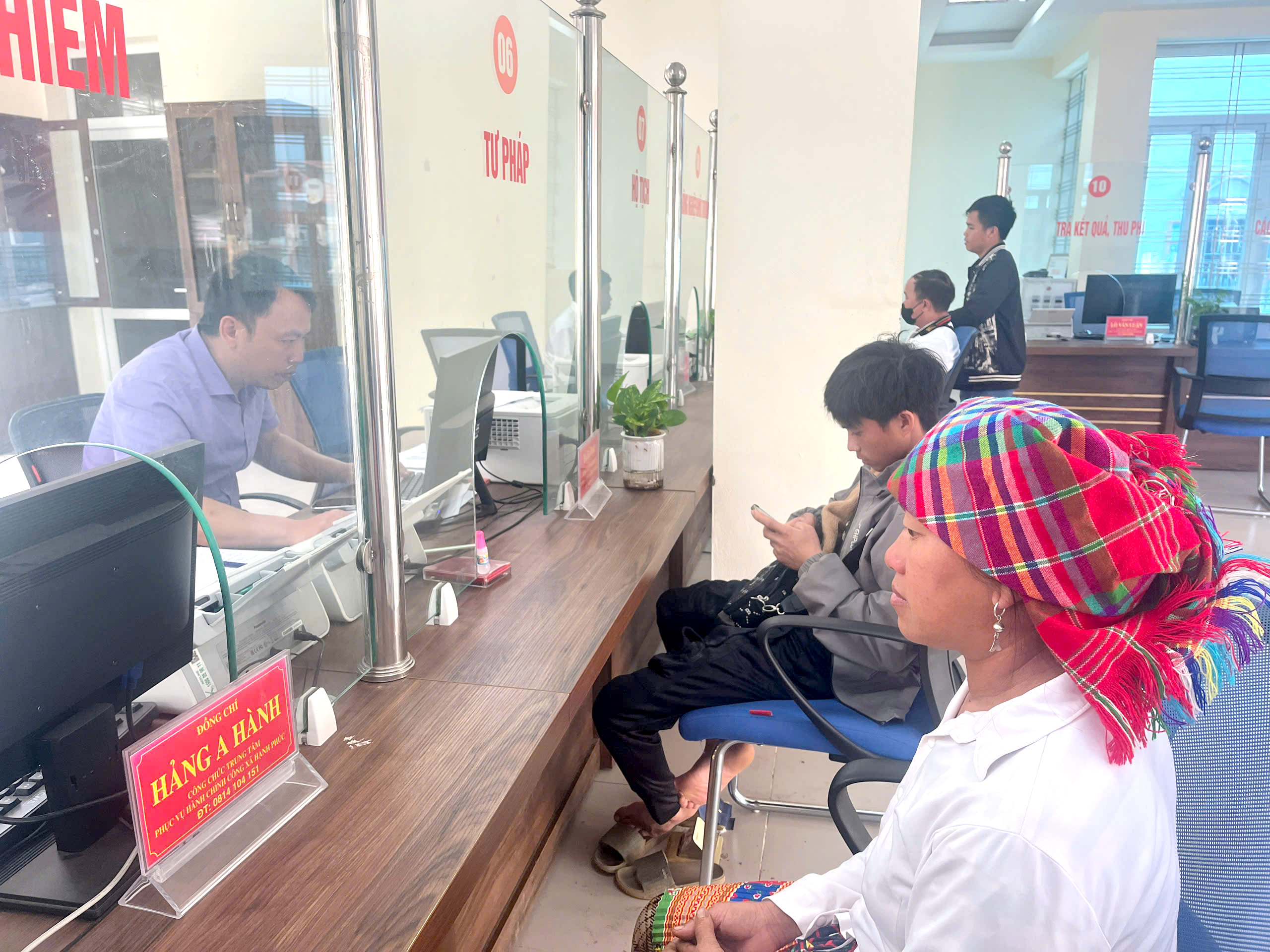 Xã Hạnh Phúc đẩy mạnh cải cách hành chính trong lĩnh vực quản lý đất đai