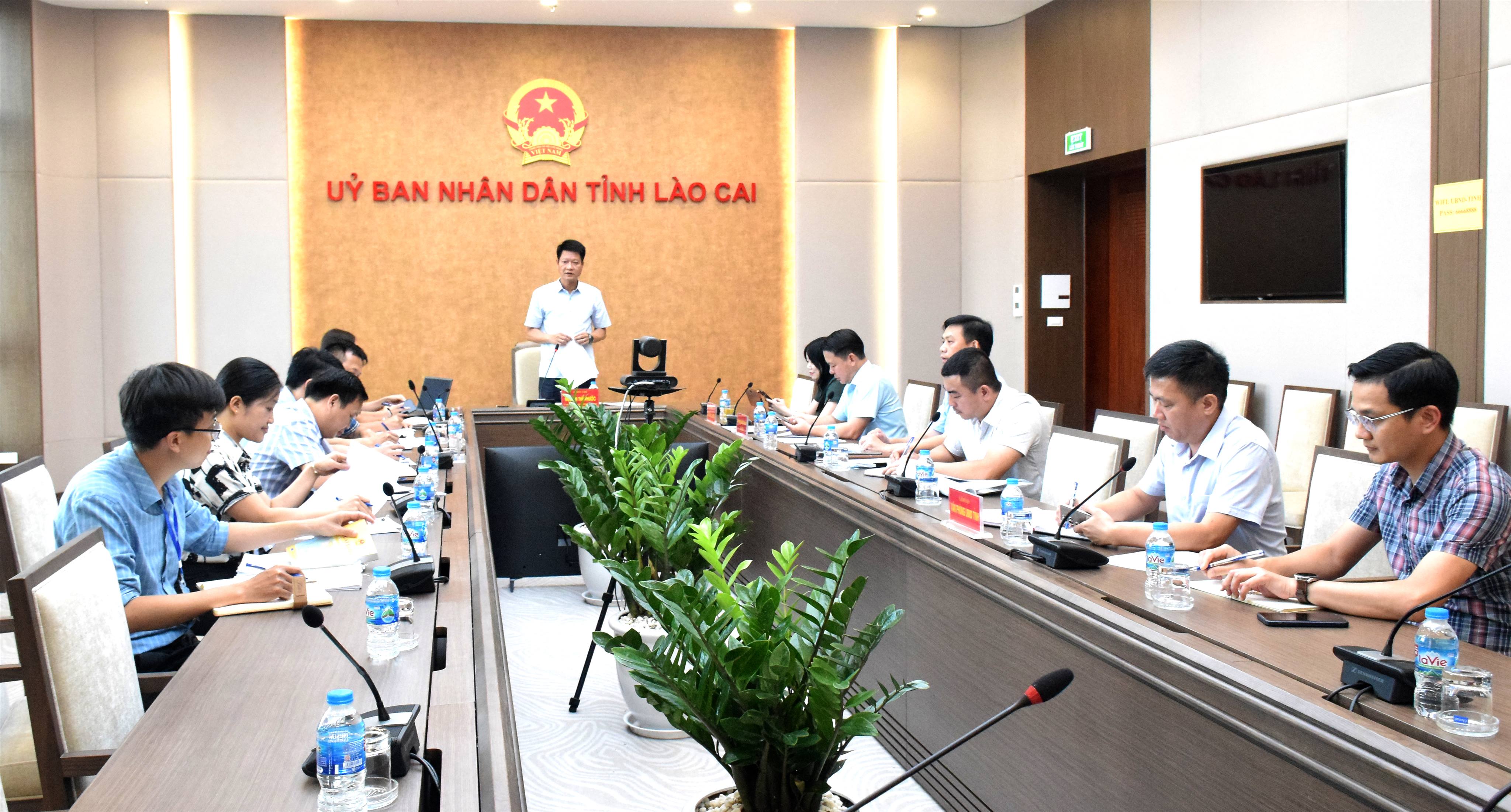 Phó Chủ tịch Thường trực UBND tỉnh Nguyễn Thế Phước chủ trì làm việc với các ngành về tiến độ triển khai thực hiện Dự án nâng cấp Quốc 32C đoạn Hiền Lương - thành phố Yên Bái