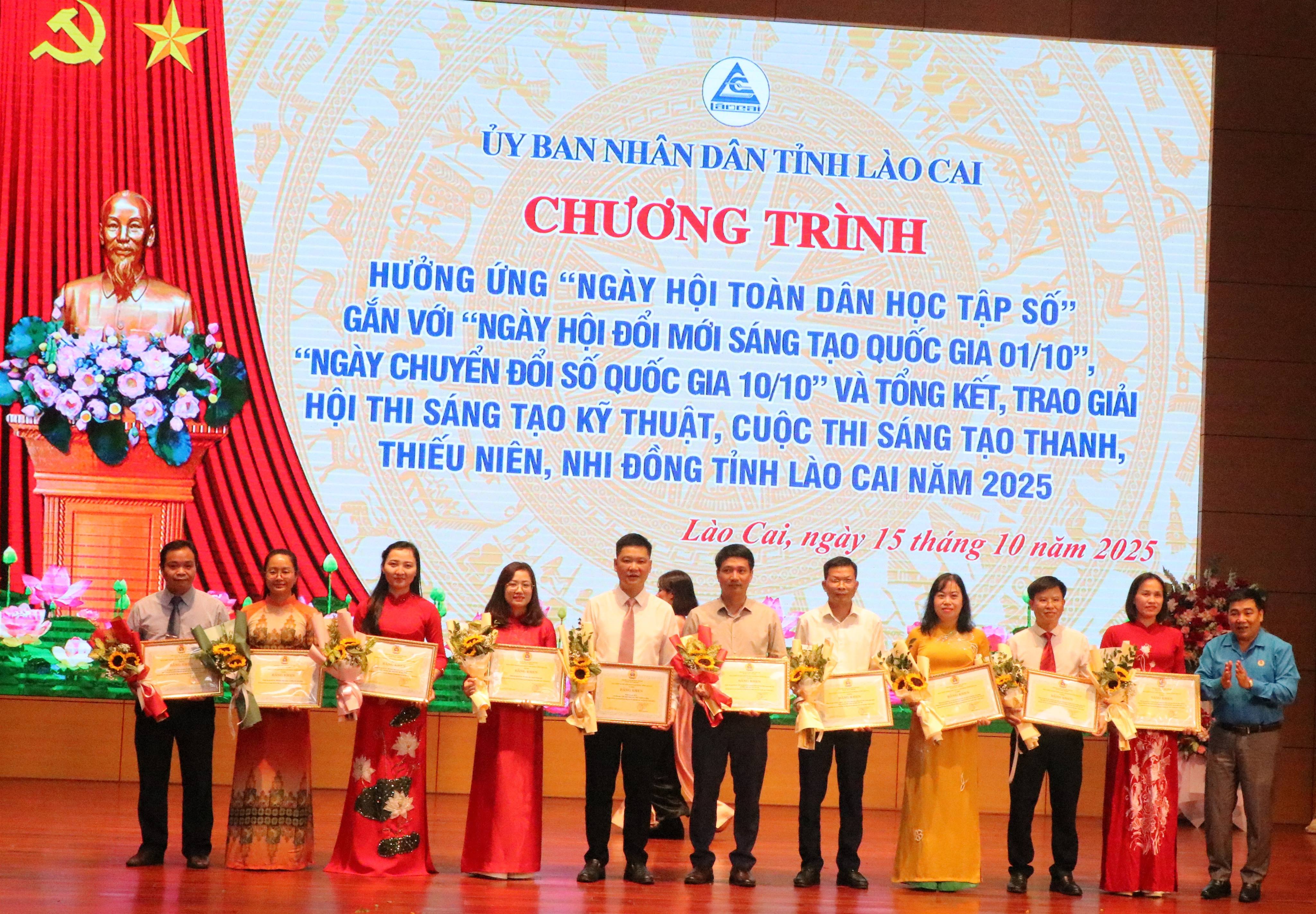 Sôi nổi phong trào thi đua yêu nước trong cán bộ công đoàn, đoàn viên, người lao động tỉnh Lào Cai