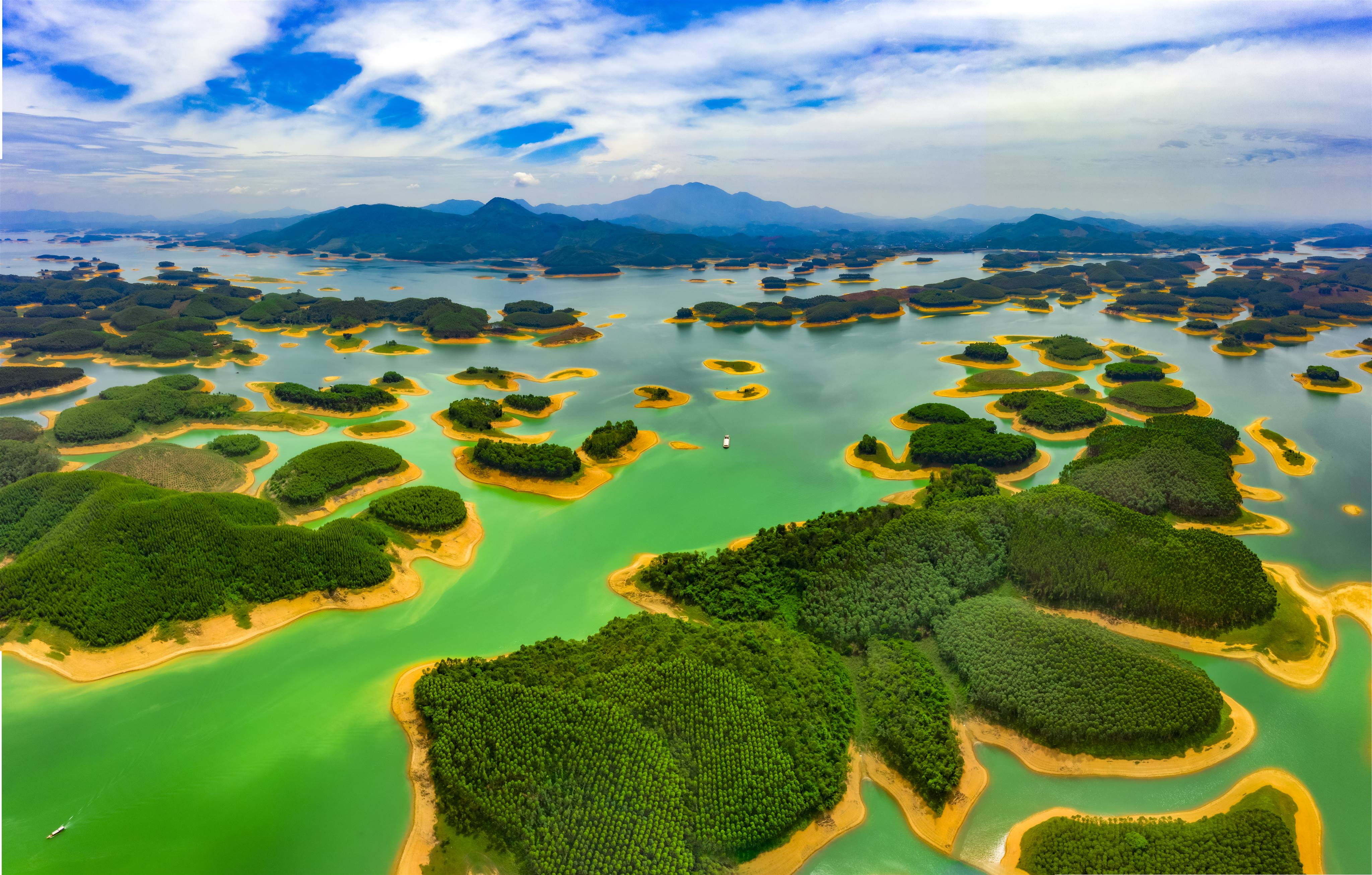 Ban hành Quy định quản lý theo Quy hoạch chung xây dựng Khu du lịch Quốc gia hồ Thác Bà đến năm 2040