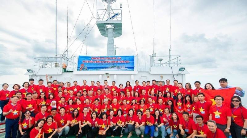 Tự hào và khát vọng đóng góp cho đất nước