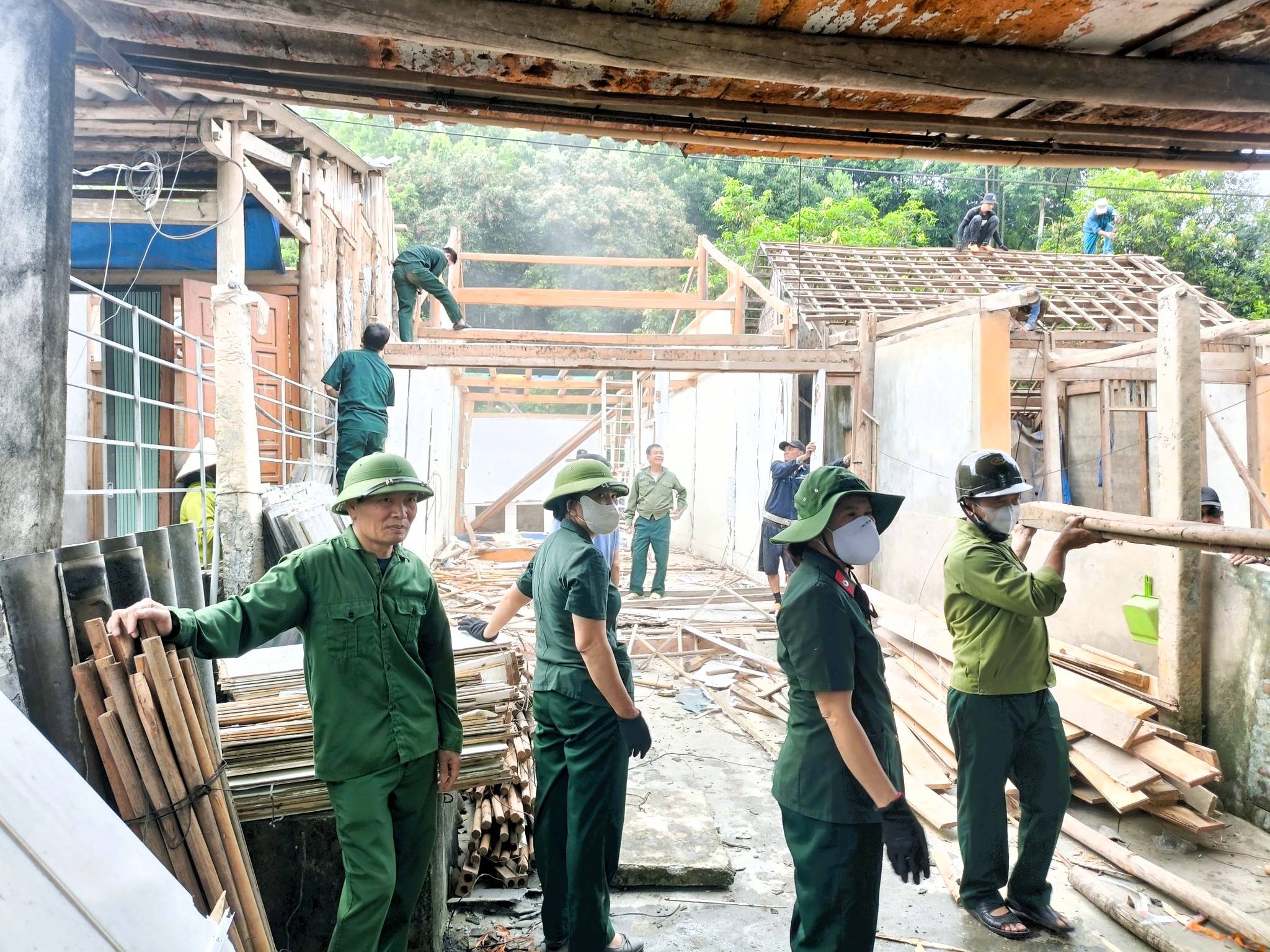 Cựu chiến binh xã Xuân Quang: Nói đi đôi với làm - Gương mẫu trong hành động