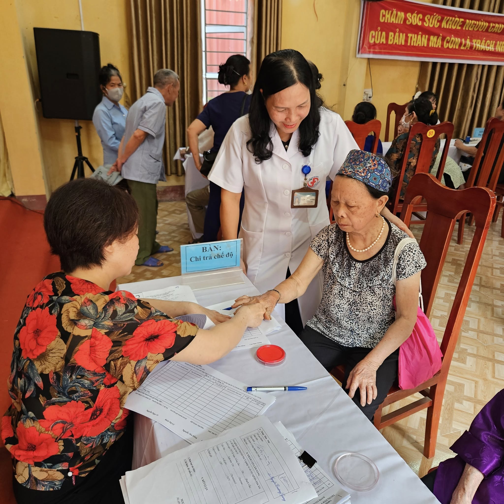 Tăng cường thực hiện công tác người cao tuổi thích ứng với già hóa dân số trên địa bàn tỉnh Lào Cai