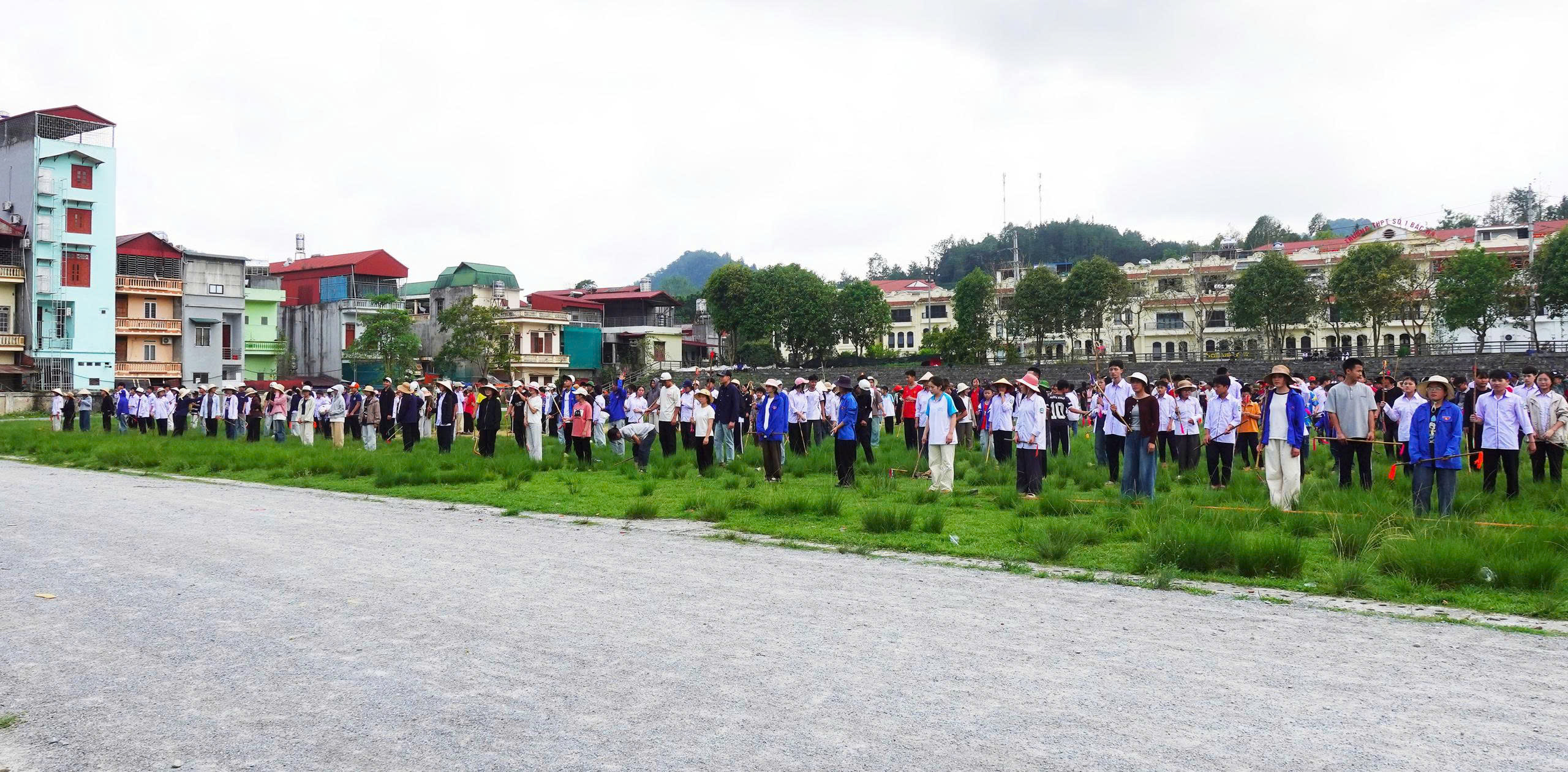 Gần 1.000 học sinh Bắc Hà rộn ràng tập luyện cho màn “múa gậy sinh tiền” tại Festival mùa Hè 2026