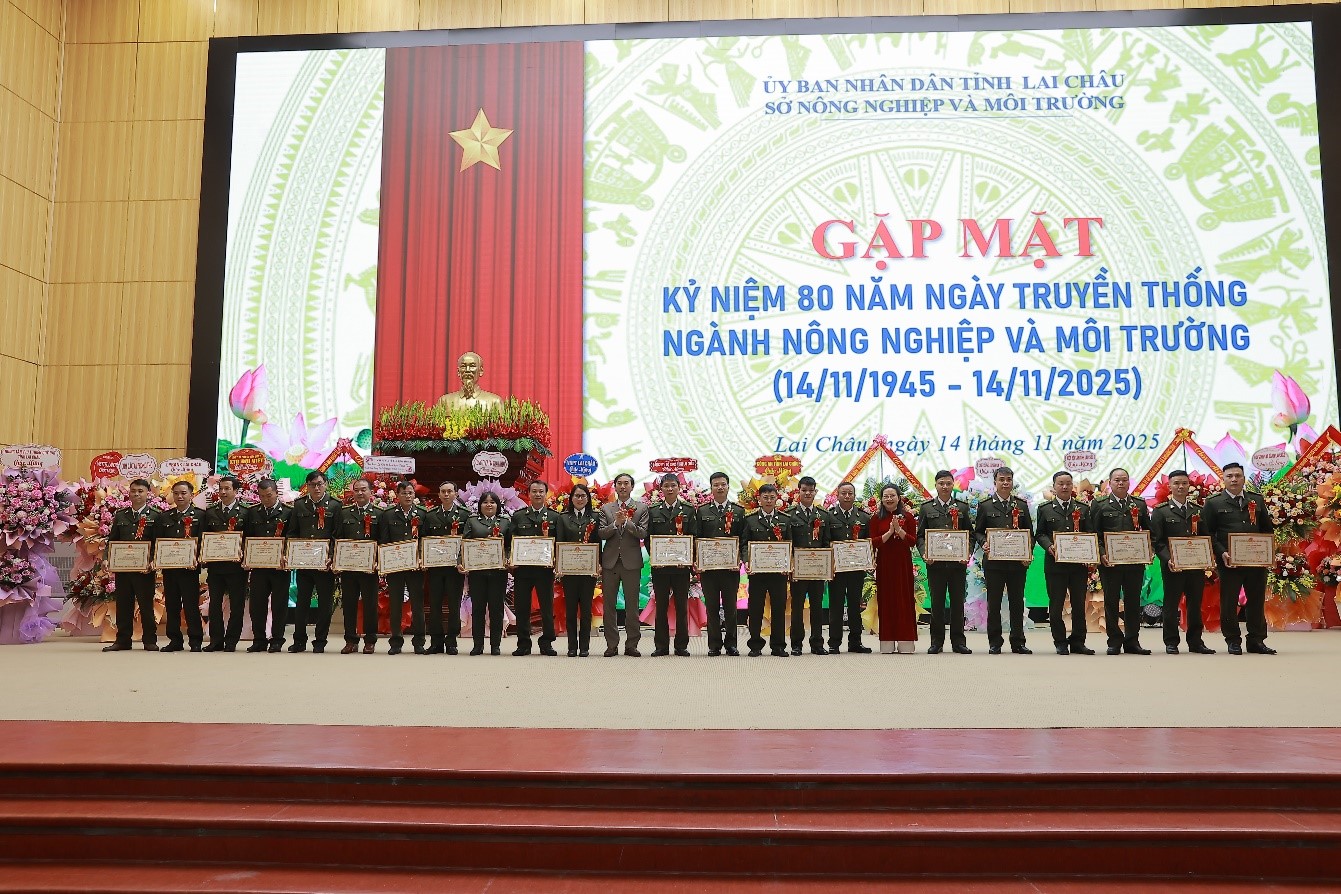 Kỷ niệm 80 năm Ngày truyền thống ngành nông nghiệp và môi trường (14/11/1945 – 14/11/2025)