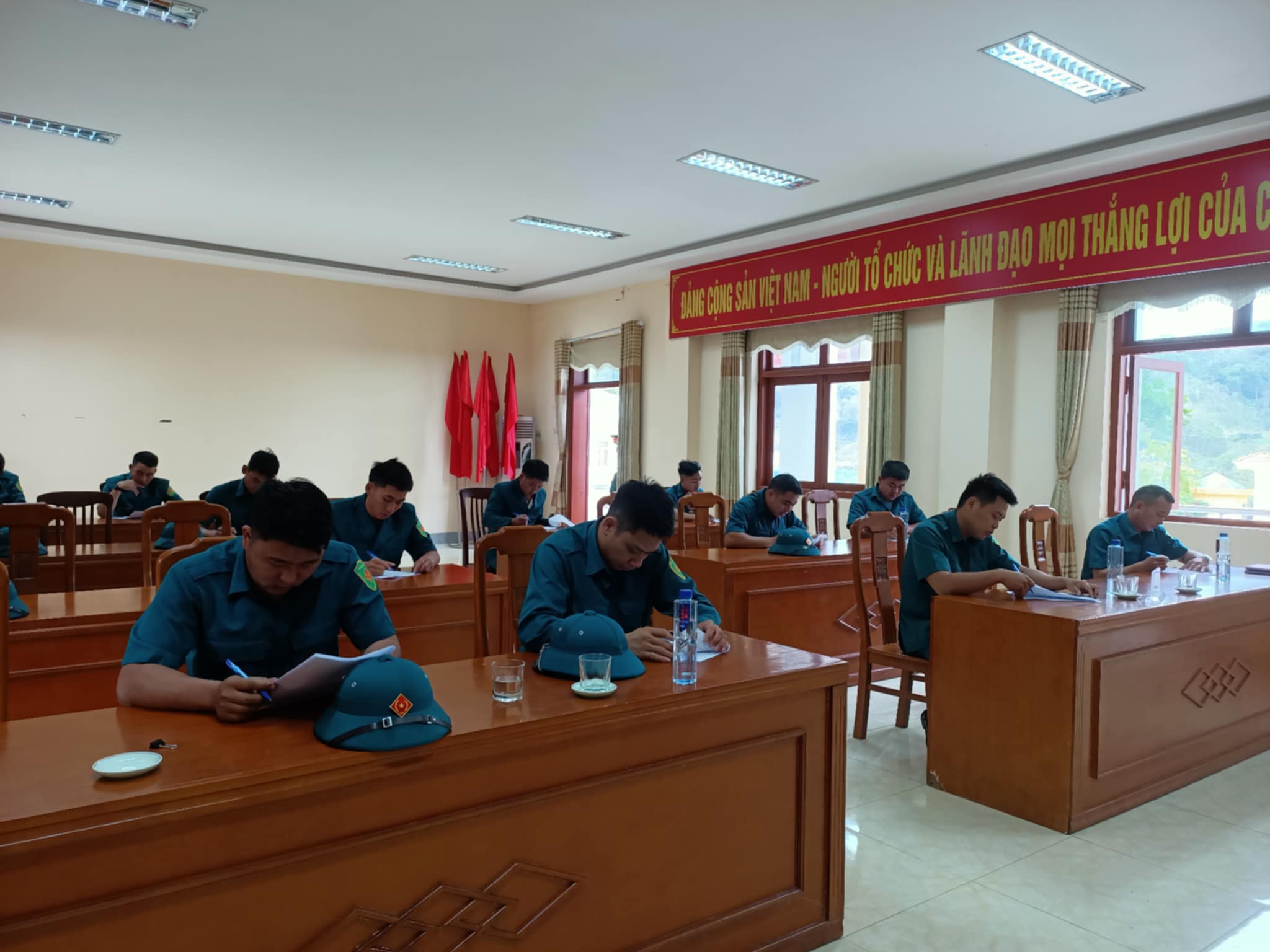 Nậm Nhùn tổ chức thành công Hội thi Chỉ huy trưởng, phó chỉ huy trưởng Ban chỉ huy quân sự xã, thị trấn huấn luyện giỏi năm 2025.