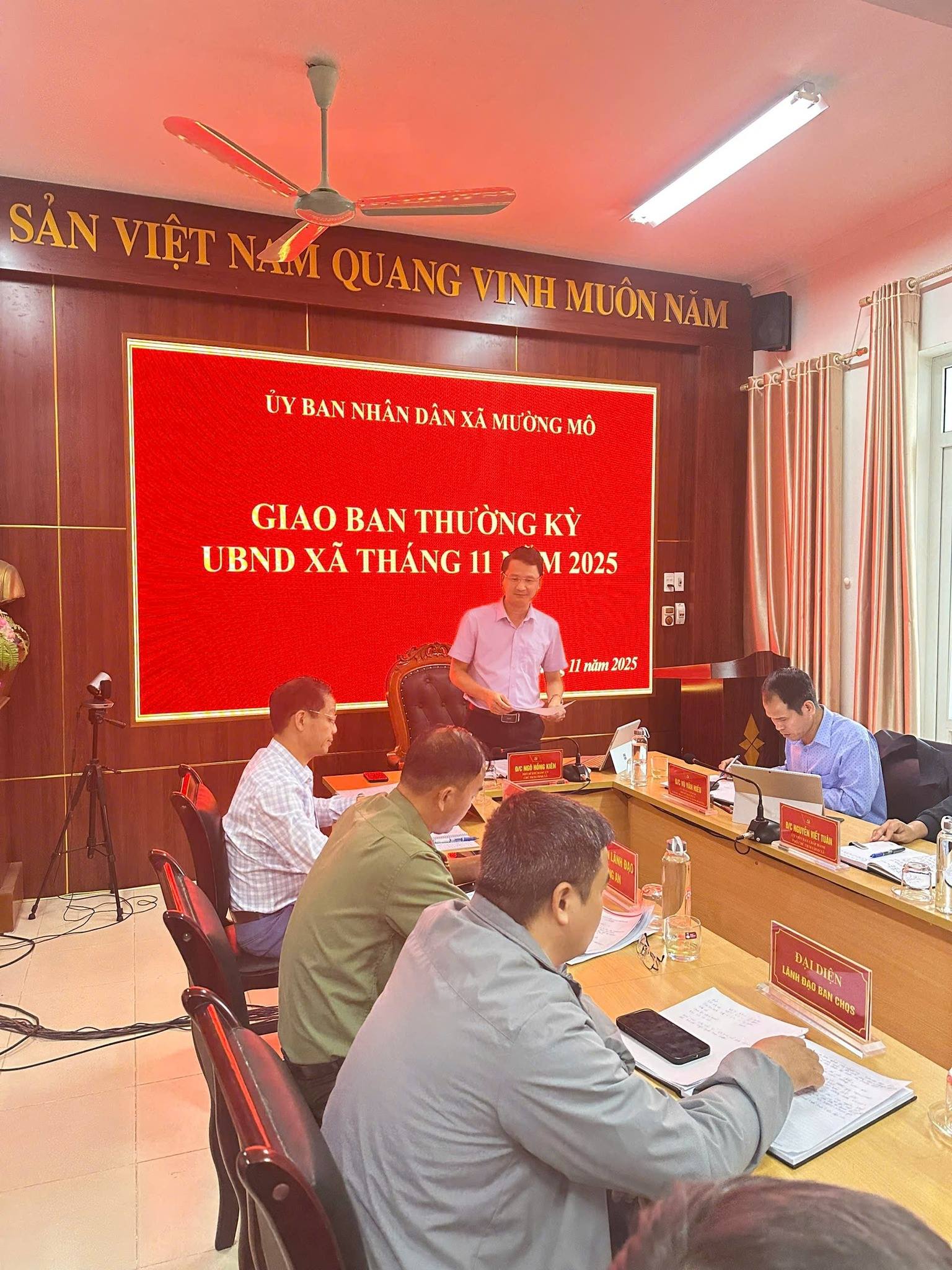 HỘI NGHỊ GIAO BAN THƯỜNG UBND XÃ KỲ THÁNG 11 NĂM 2025
