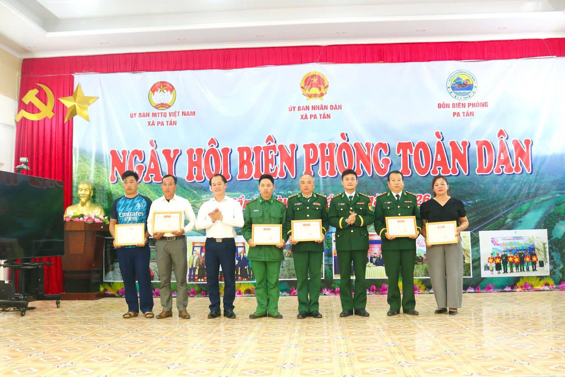 anh tin bai