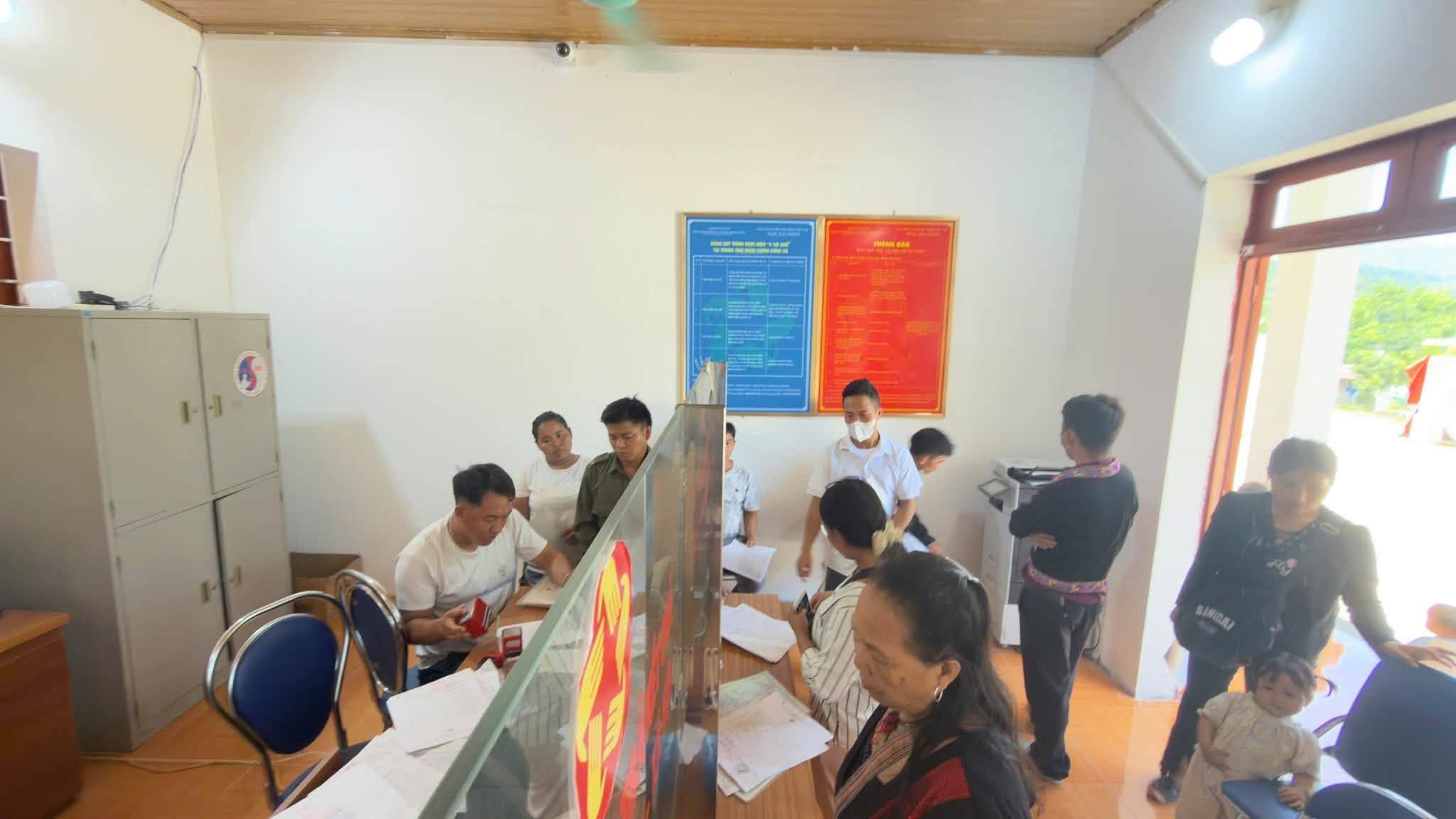 PA TẦN DUY TRÌ TRỰC, TIẾP NHẬN, HƯỚNG DẪN VÀ GIẢI QUYẾT THỦ TỤC HÀNH CHÍNH CHO NGƯỜI DÂN TRONG DỊP NGHỈ LỄ 2/9