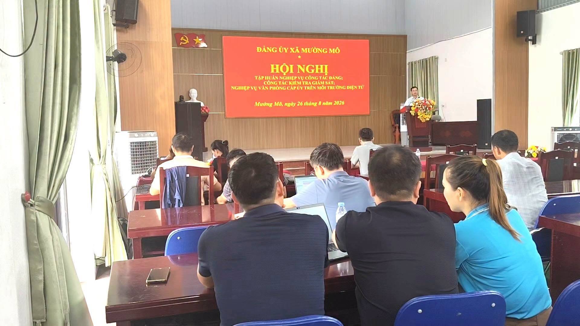 Xã Mường Mô tập huấn nghiệp vụ công tác văn phòng, kiểm tra, giám sát và thủ tục hành chính của Đảng trên môi trường điện tử