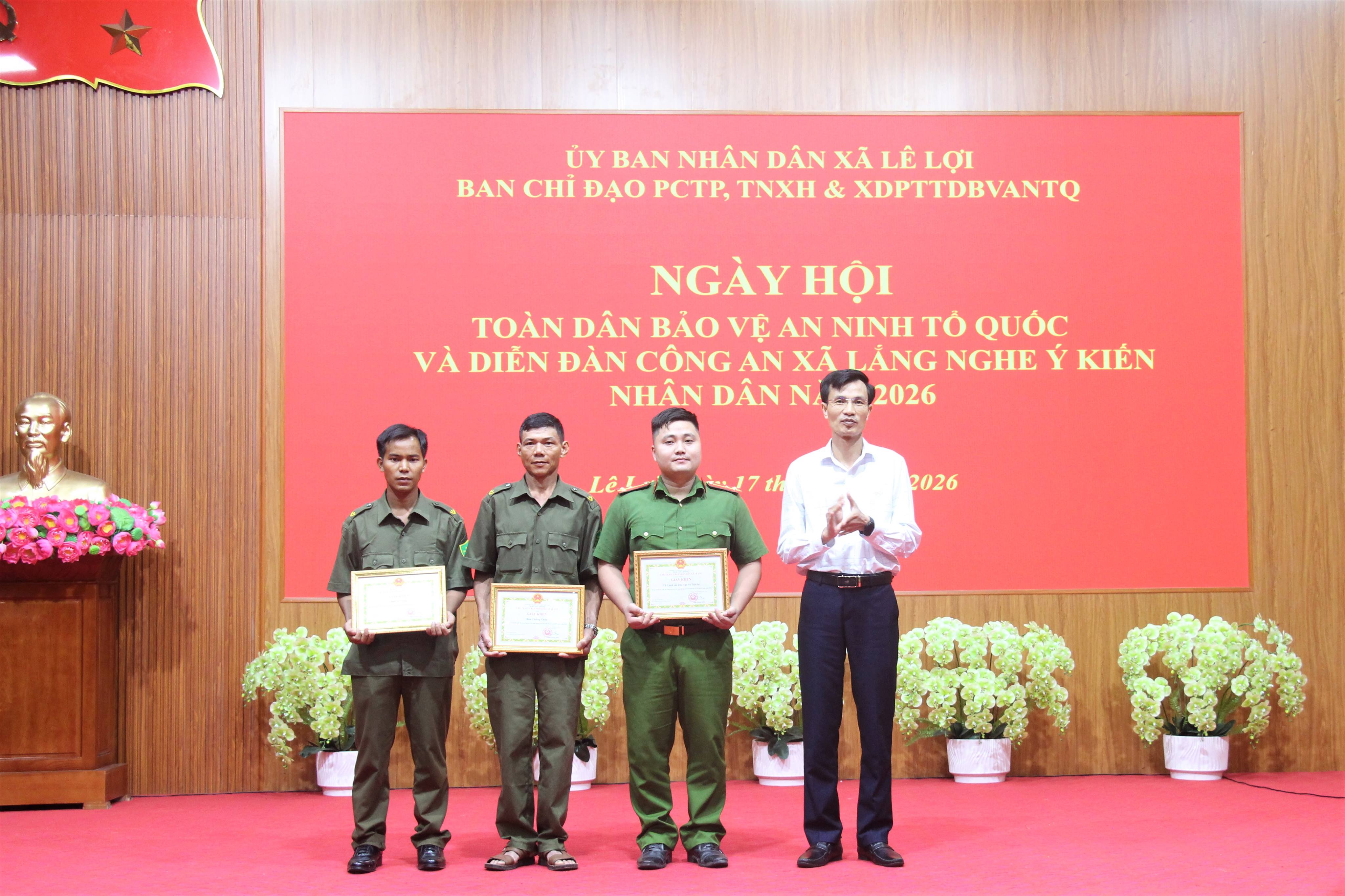 XÃ LÊ LỢI TỔ CHỨC NGÀY HỘI TOÀN DÂN BẢO VỆ AN NINH TỔ QUỐC VÀ DIỄN ĐÀN CÔNG AN XÃ LẮNG NGHE Ý KIẾN NHÂN DÂN NĂM 2026