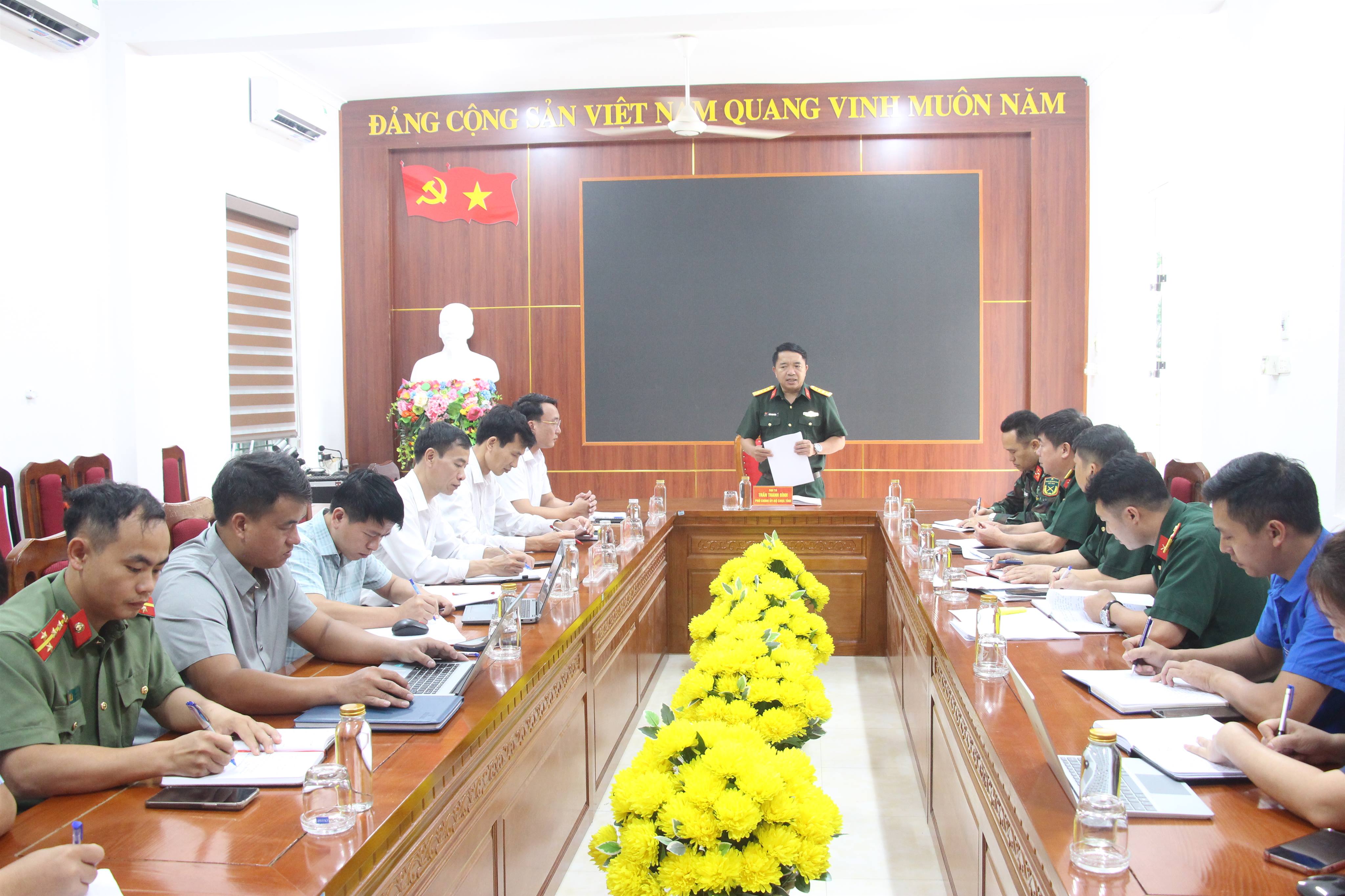 Bộ CHQS tỉnh làm việc với xã Lê Lợi chuẩn bị tổ chức Lễ truy điệu, an táng hài cốt liệt sĩ tại nghĩa trang liệt sĩ Thanh niên xung phong xã Lê Lợi
