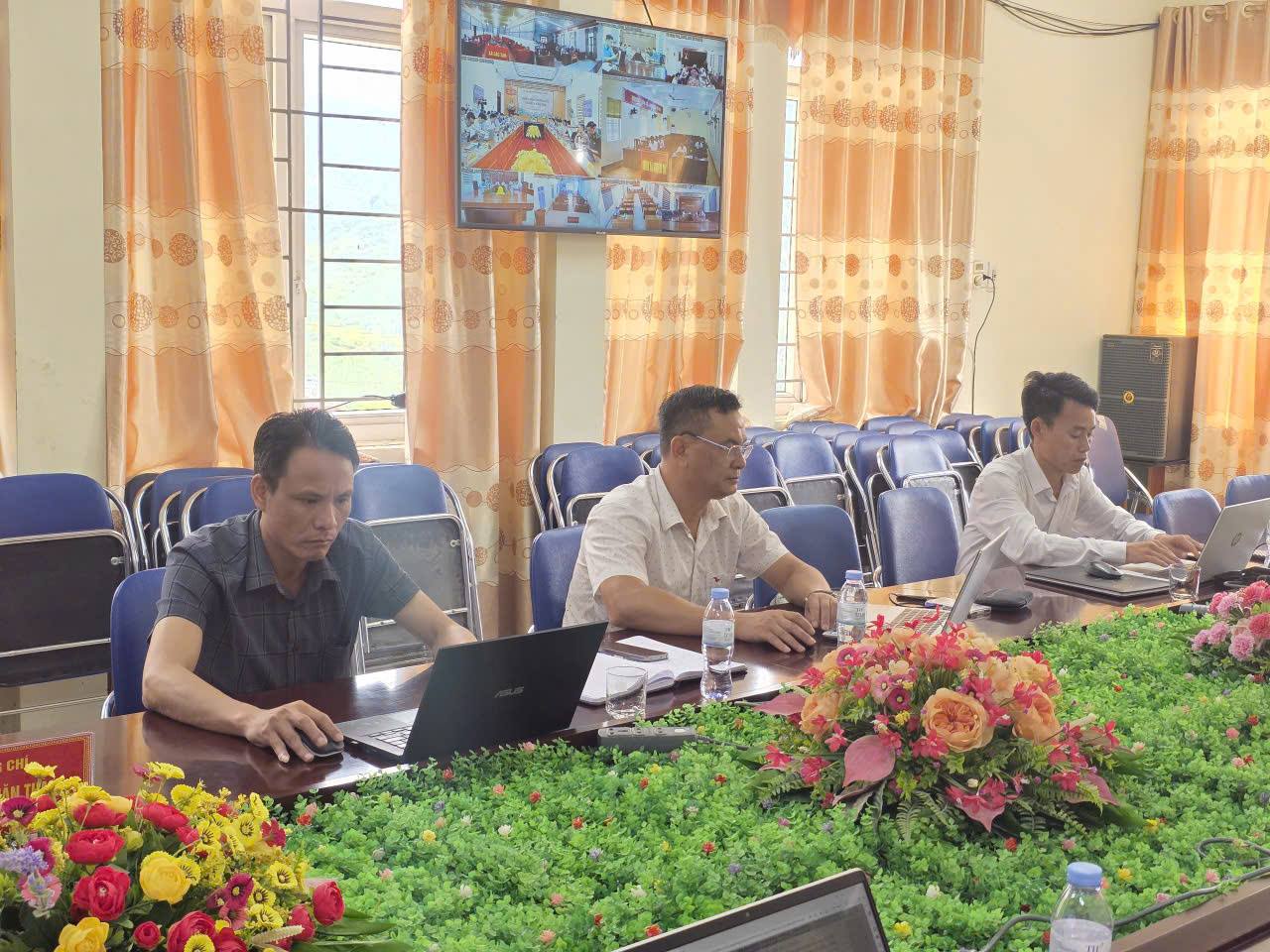 anh tin bai