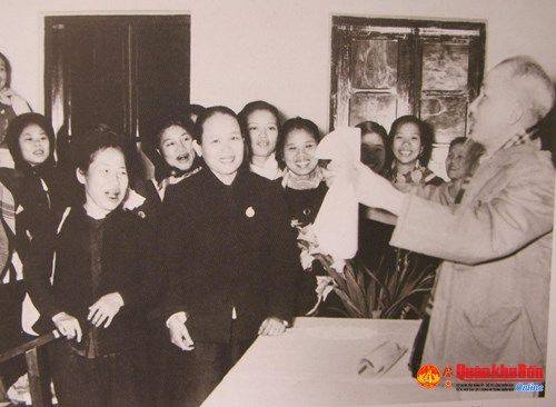 NGƯỜI CÁN BỘ CÁCH MẠNG
