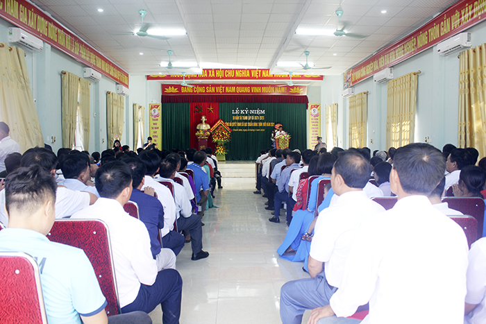 Anh-tin-bai