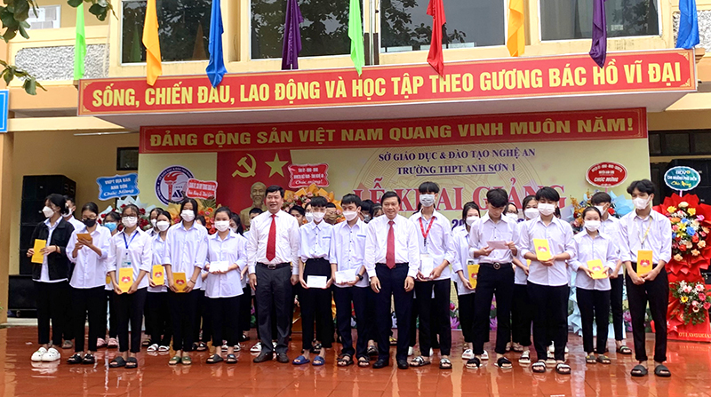 Anh-tin-bai
