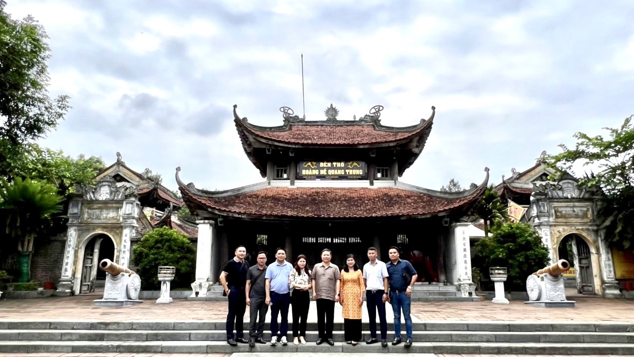 Anh-tin-bai