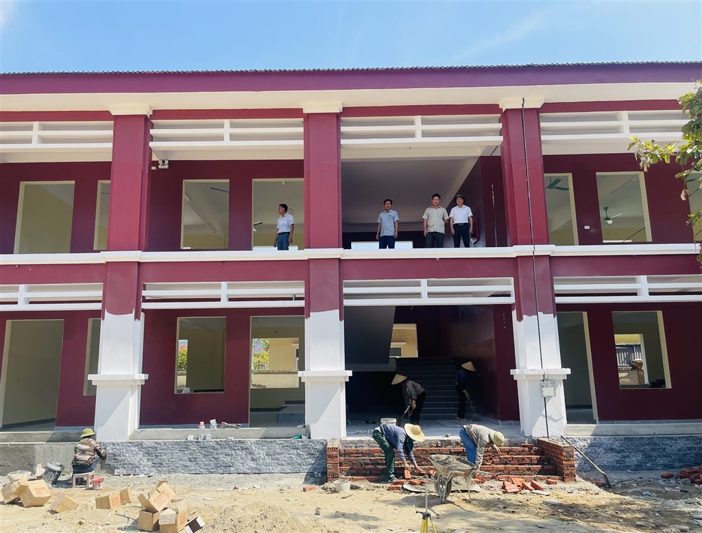 THƯỜNG TRỰC HĐND XÃ QUAN THÀNH KHẢO SÁT TIẾN ĐỘ THỰC HIỆN, GIẢI NGÂN CÁC CÔNG TRÌNH, DỰ ÁN CHUYỂN TIẾP