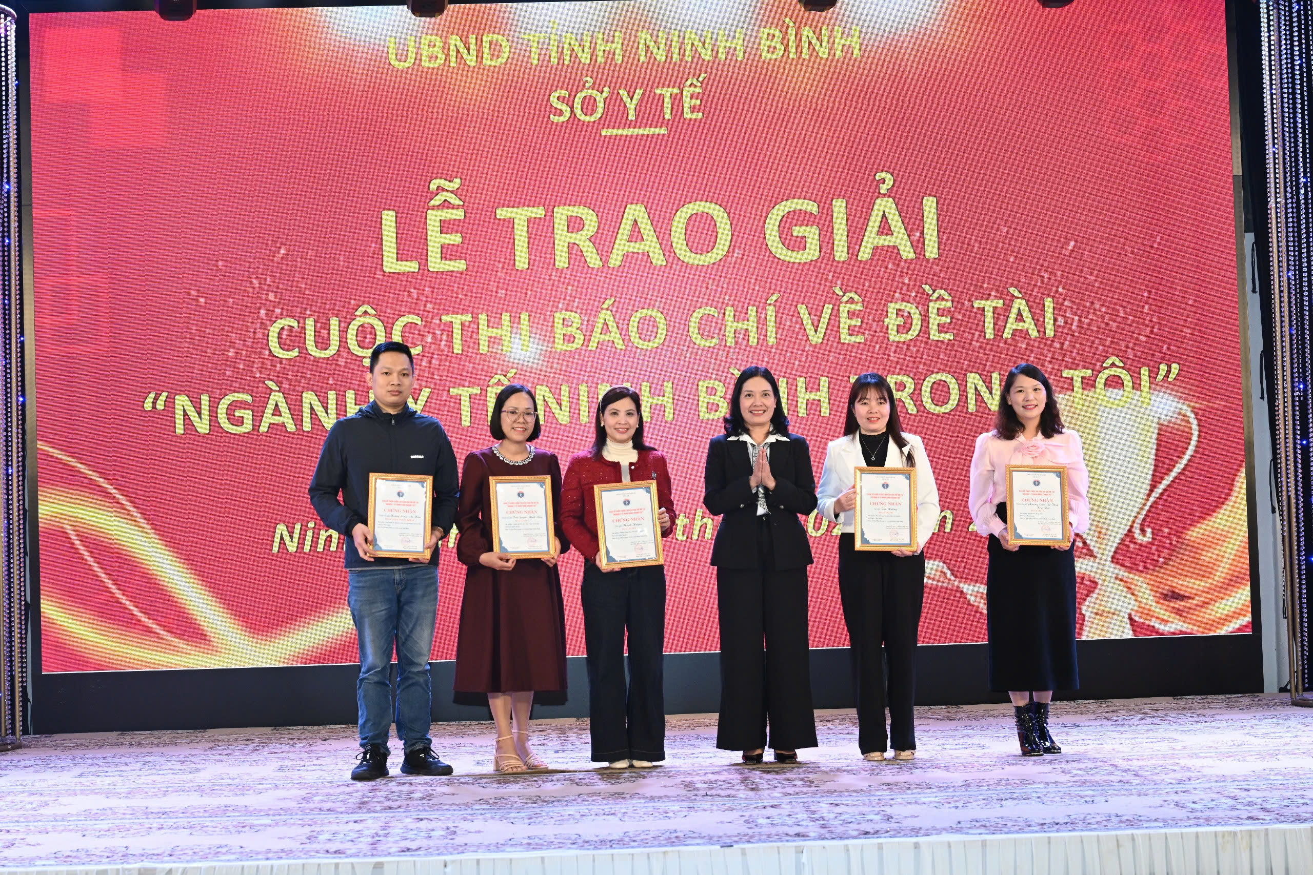 anh tin bai