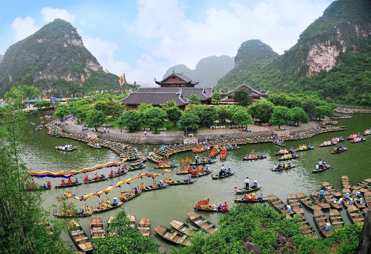  Phát triển thương hiệu du lịch trên nền tảng văn hóa tỉnh Ninh Bình