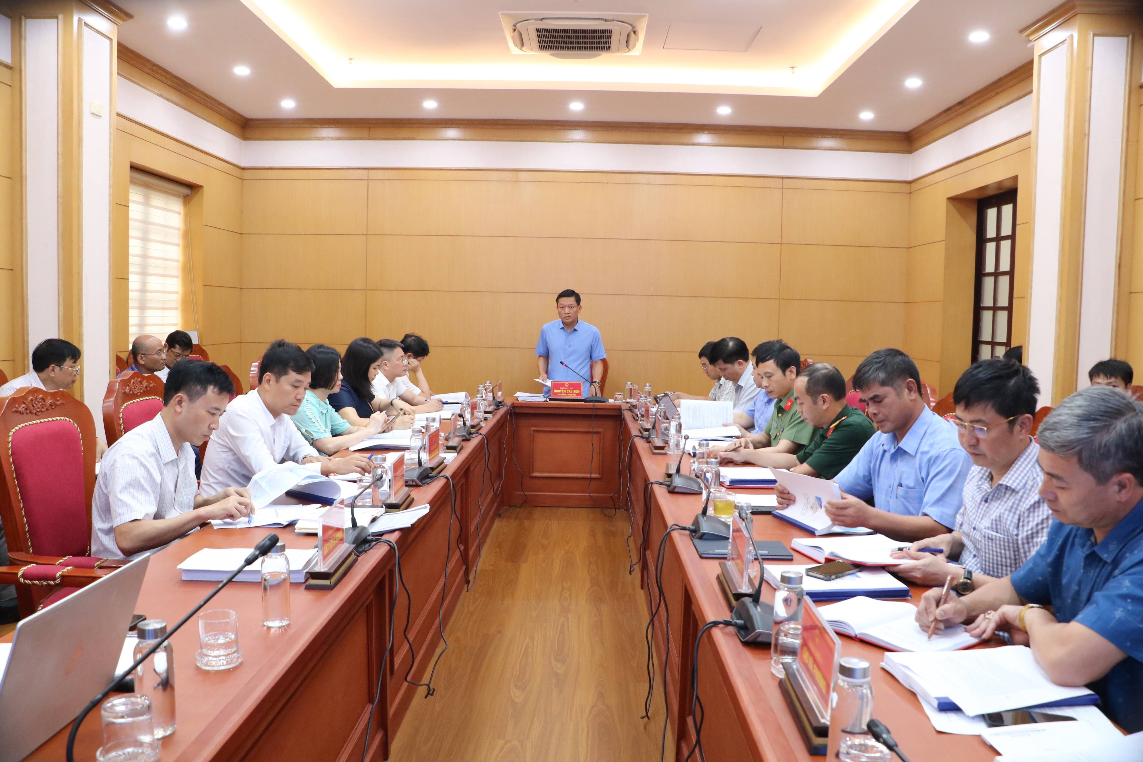UBND tỉnh nghe báo cáo phương án Quy hoạch chung Khu kinh tế Ninh Cơ đến năm 2050 
