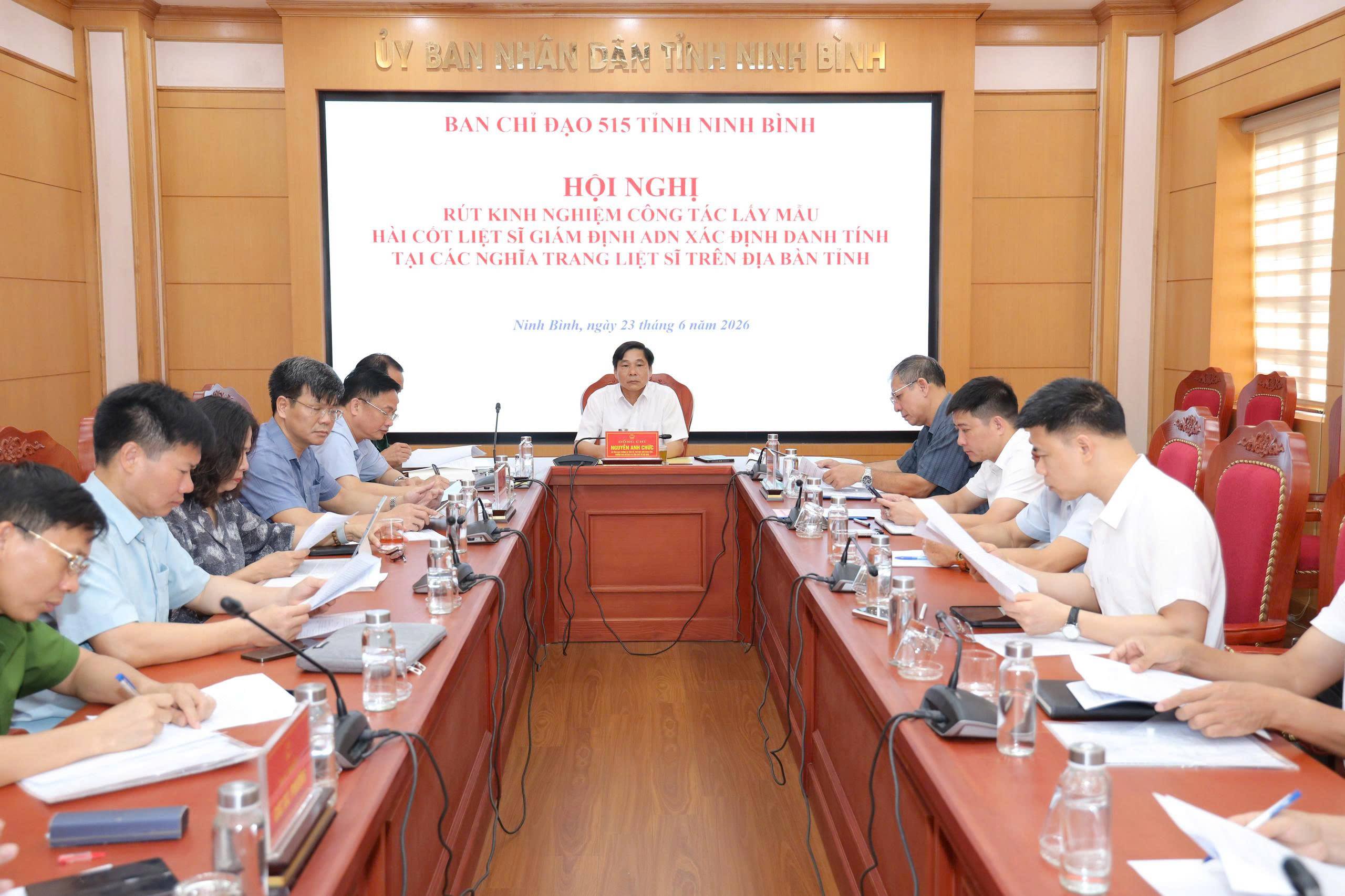 Hội nghị rút kinh nghiệm công tác lấy mẫu hài cốt liệt sĩ giám định AND xác định danh tính tại các nghĩa trang liệt sĩ trên địa bàn tỉnh.