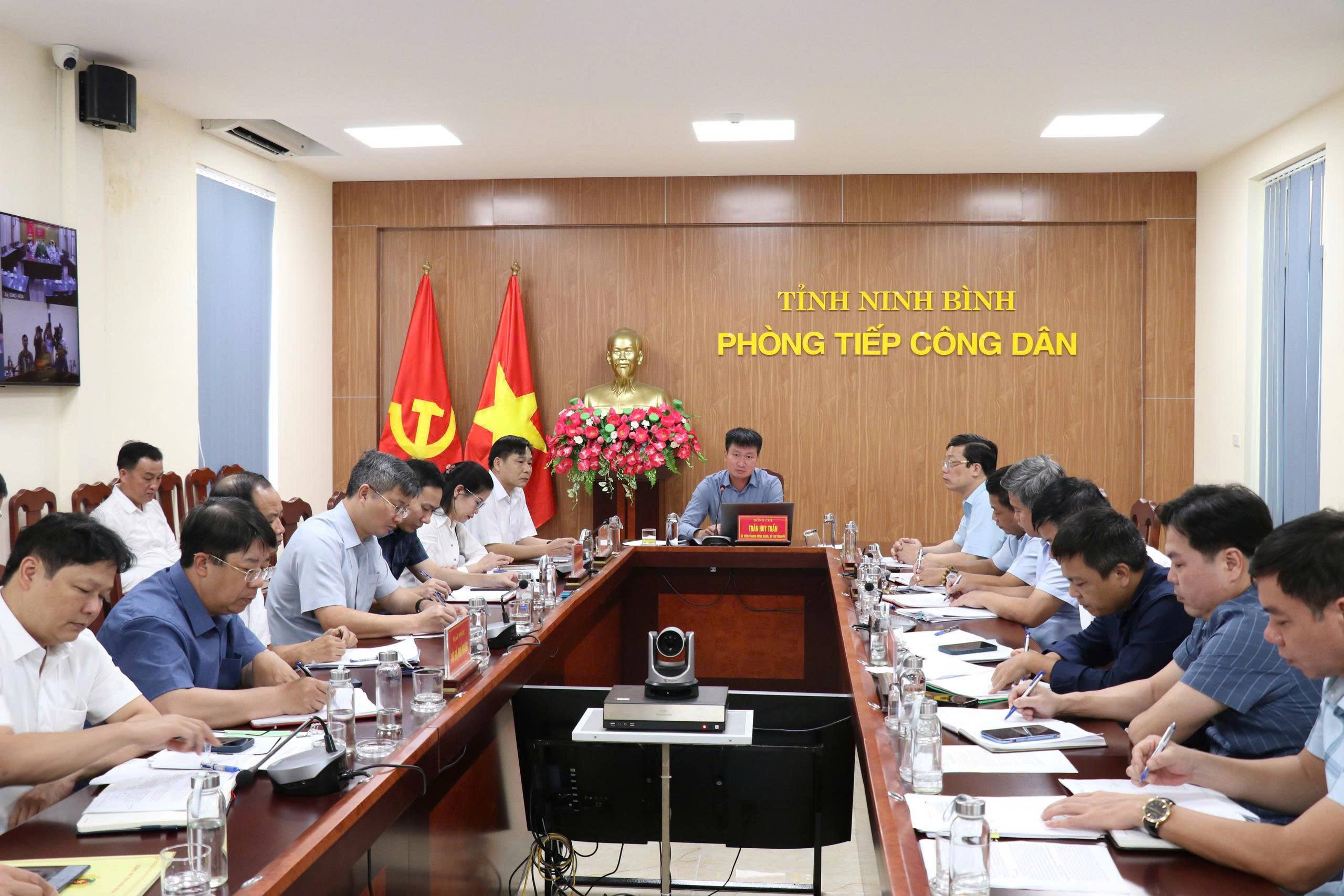 Đồng chí Bí thư Tỉnh ủy tiếp công dân định kỳ tại Trụ sở Tiếp công dân của tỉnh