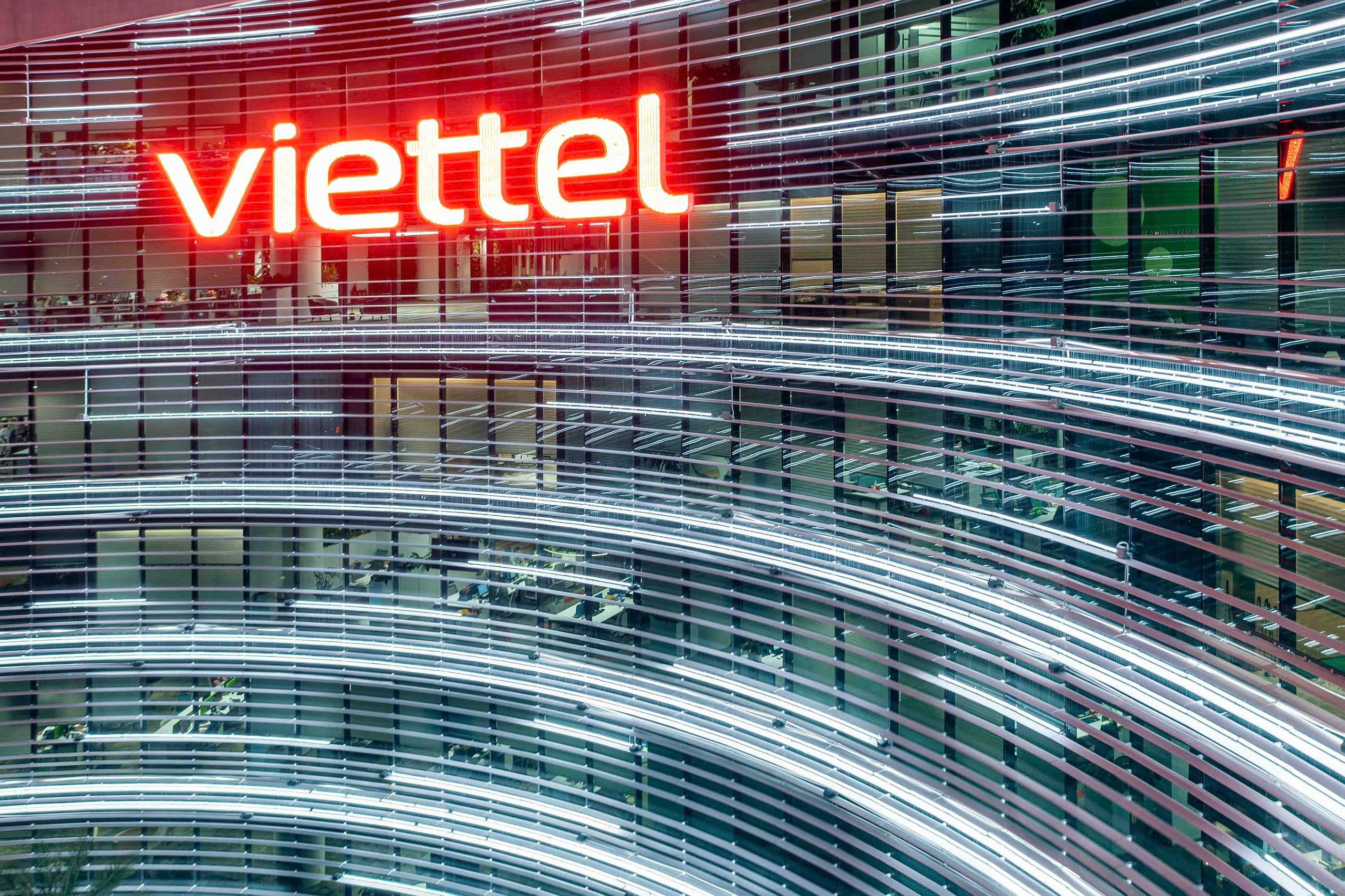 Viettel thu về kỷ lục 220 nghìn tỷ năm 2025