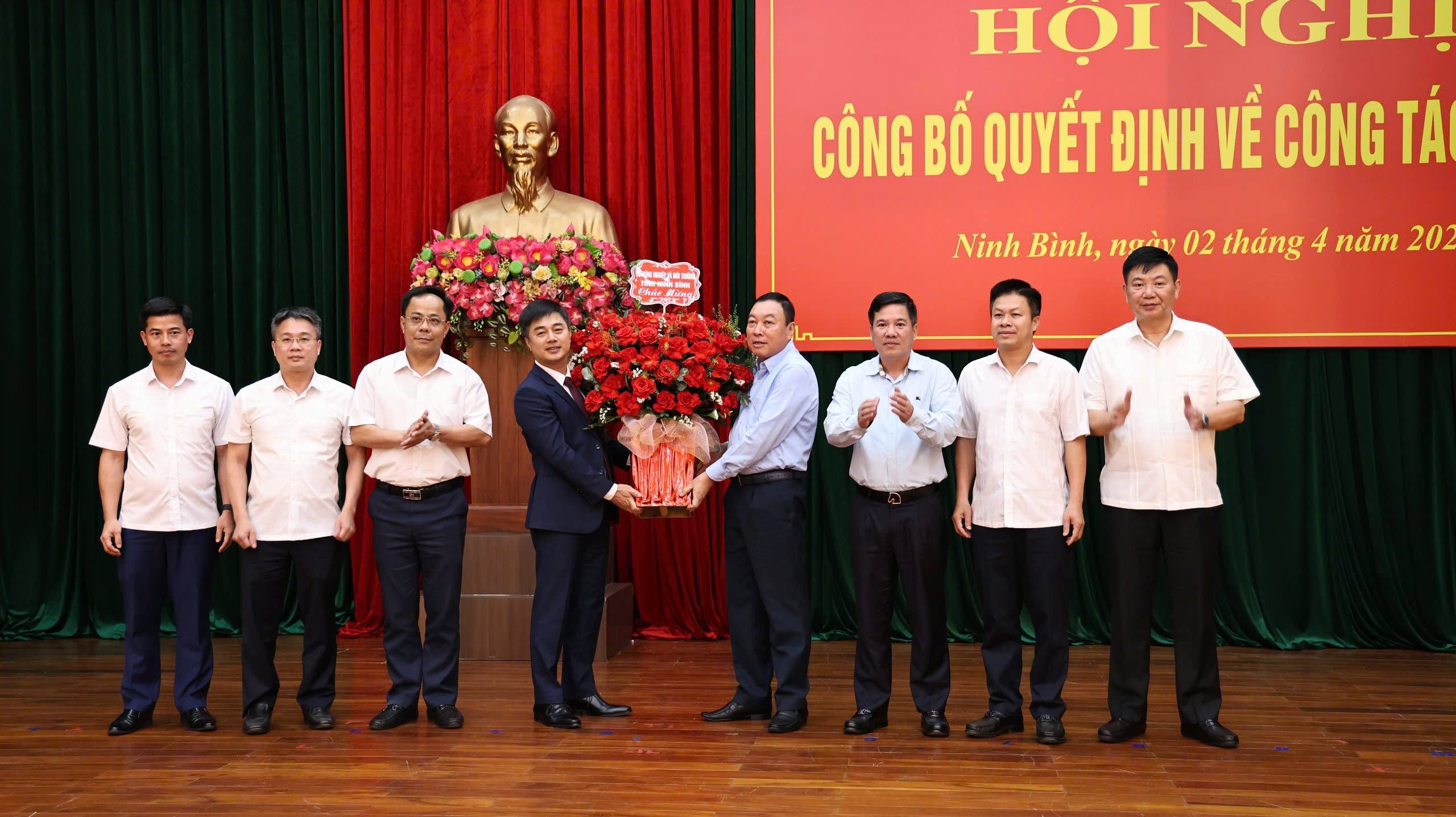 Ninh Bình: Công bố Quyết định của UBND tỉnh về công tác cán bộ tại Trung tâm Xúc tiến đầu tư và thương mại tỉnh