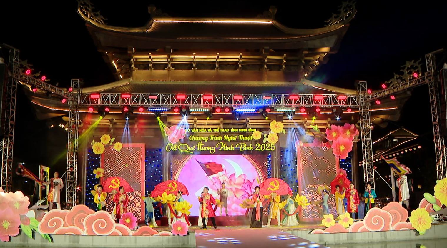 Ninh Bình: Sẽ tổ chức 03 điểm nghệ thuật quy mô chào đón Xuân Bính Ngọ và chào mừng thành công Đại hội XIV của Đảng