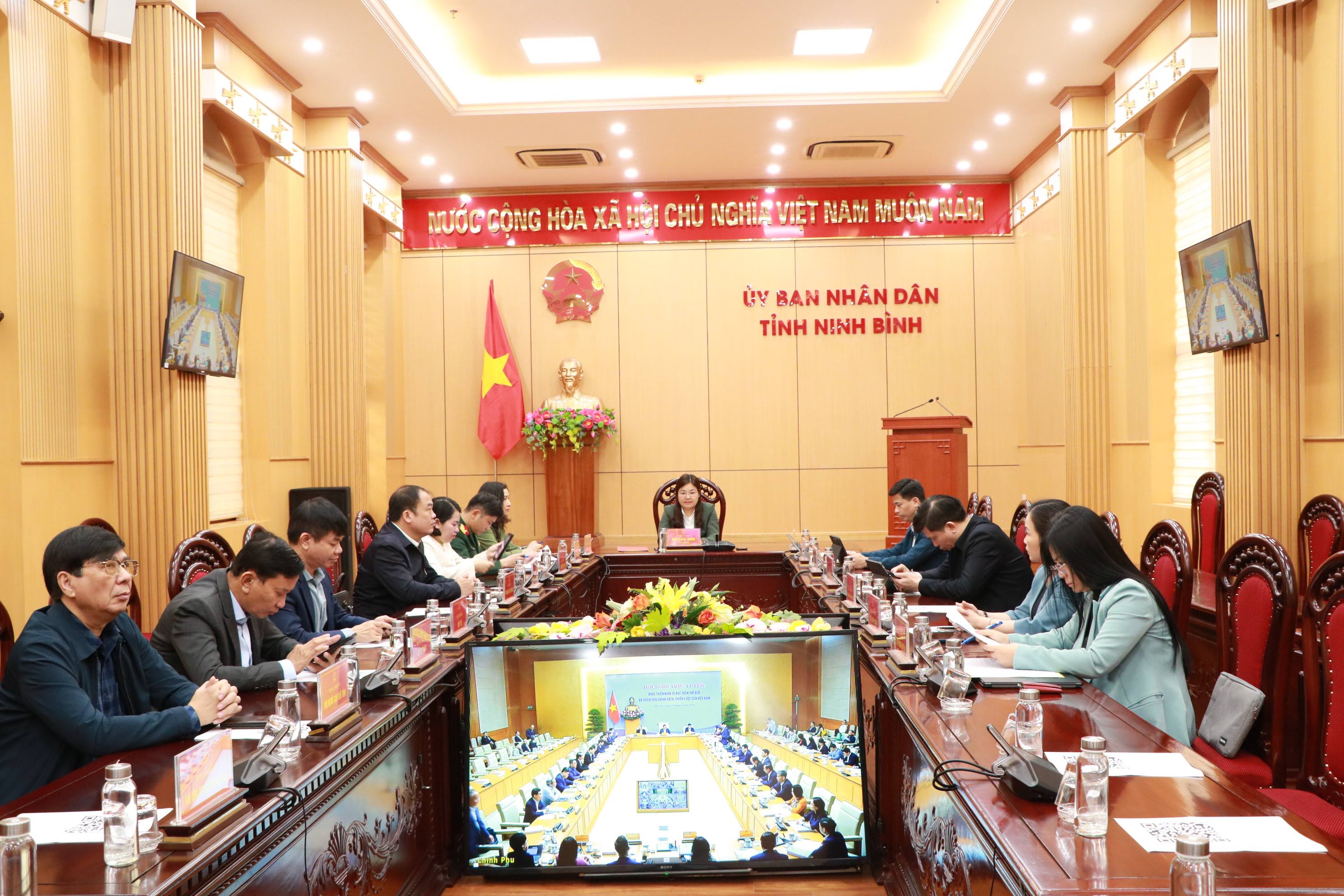Thủ tướng Chính phủ Phạm Minh Chính chủ trì Hội nghị trực tuyến về tình hình phát triển 