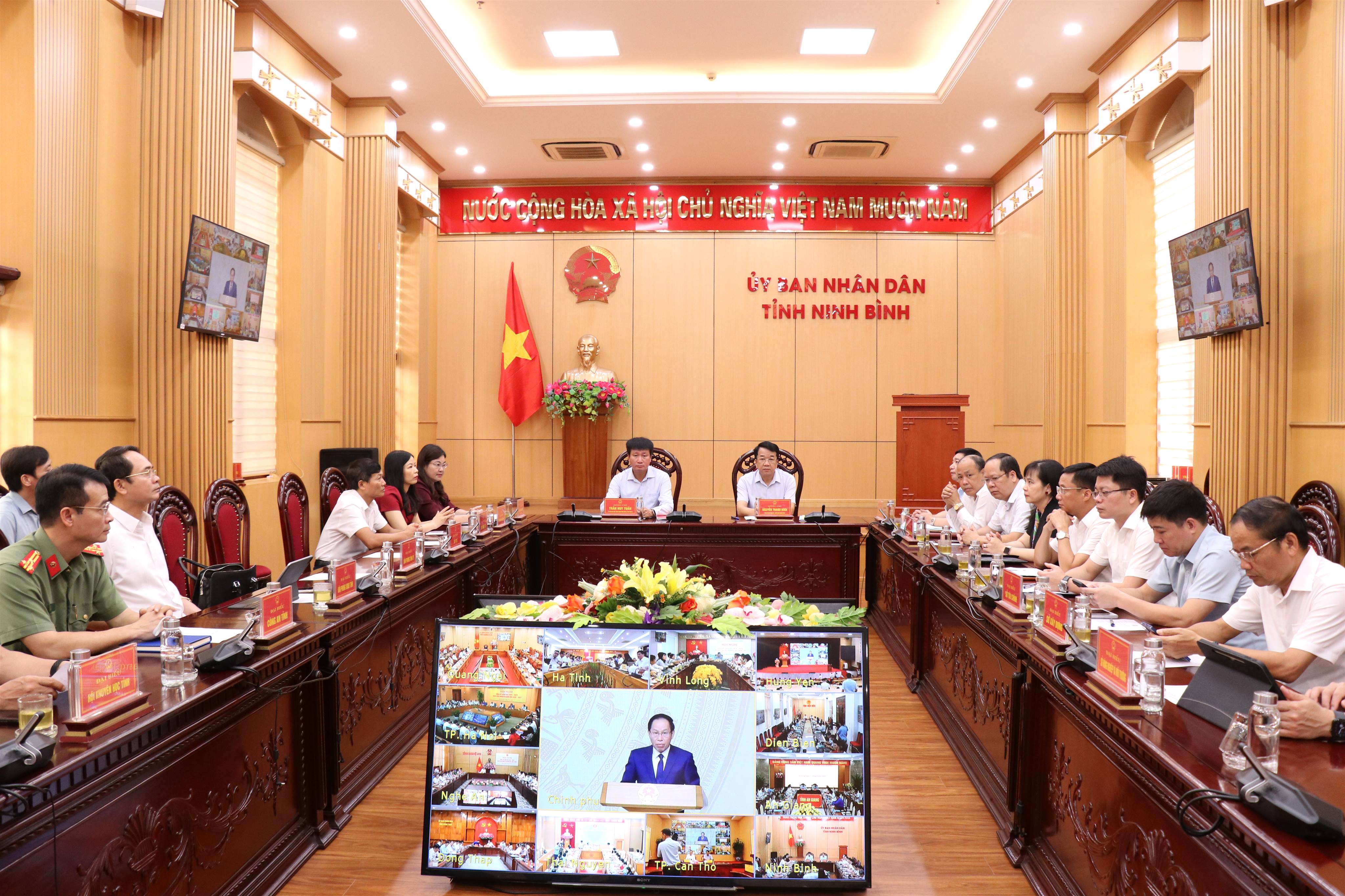 Hội nghị trực tuyến tổng kết năm học 2025 - 2026, triển khai nhiệm vụ năm học 2026 - 2027 
