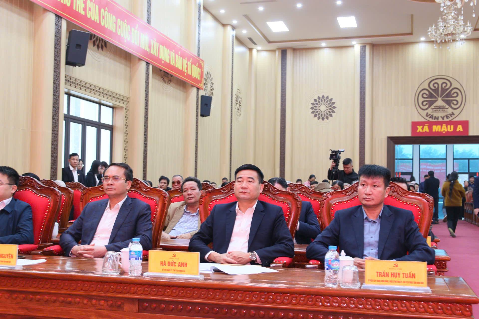 Chủ tịch UBND tỉnh Ninh Bình Trần Huy Tuấn - thăm, tặng quà, chúc Tết tại Lào Cai