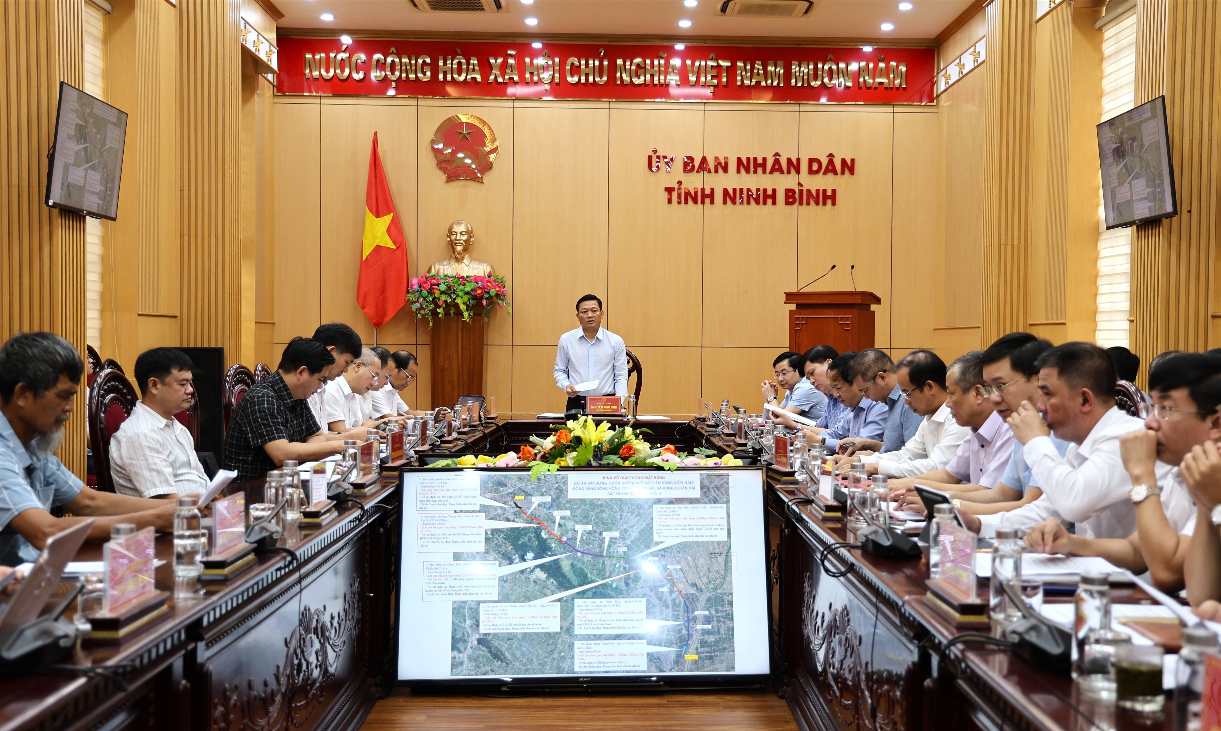 Hội nghị kiểm điểm tiến độ giải ngân vốn đầu tư công các dự án giao thông trọng điểm