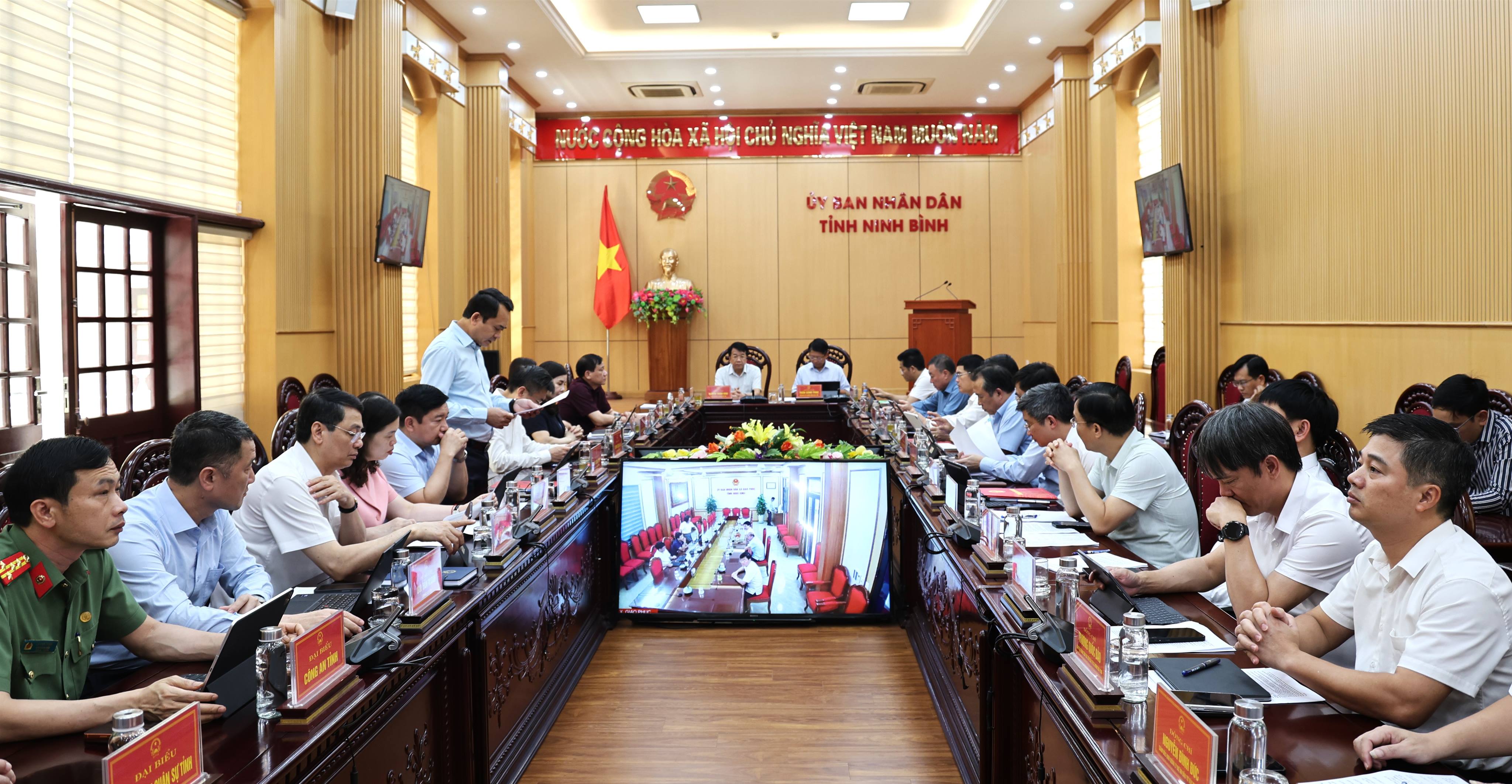 UBND tỉnh họp thường kỳ tháng 6, đánh giá tình hình kinh tế - xã hội 6 tháng đầu năm 2026