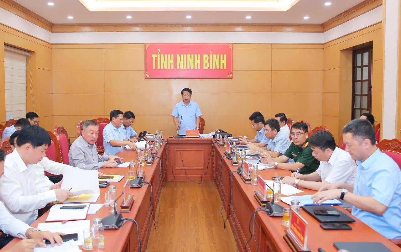 UBND tỉnh nghe báo cáo phương án Quy hoạch chung Khu kinh tế Ninh Cơ