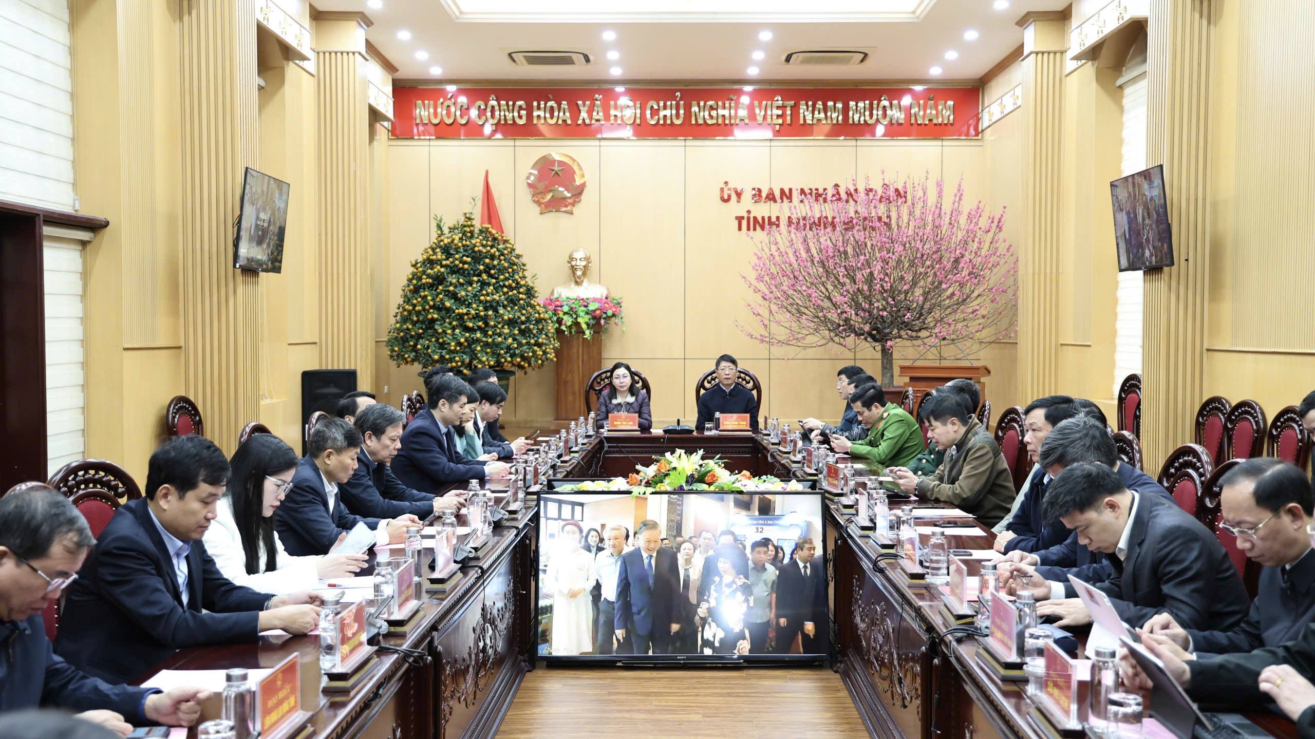 Phát động phong trào thi đua thúc đẩy tăng trưởng xanh và phát triển doanh nghiệp