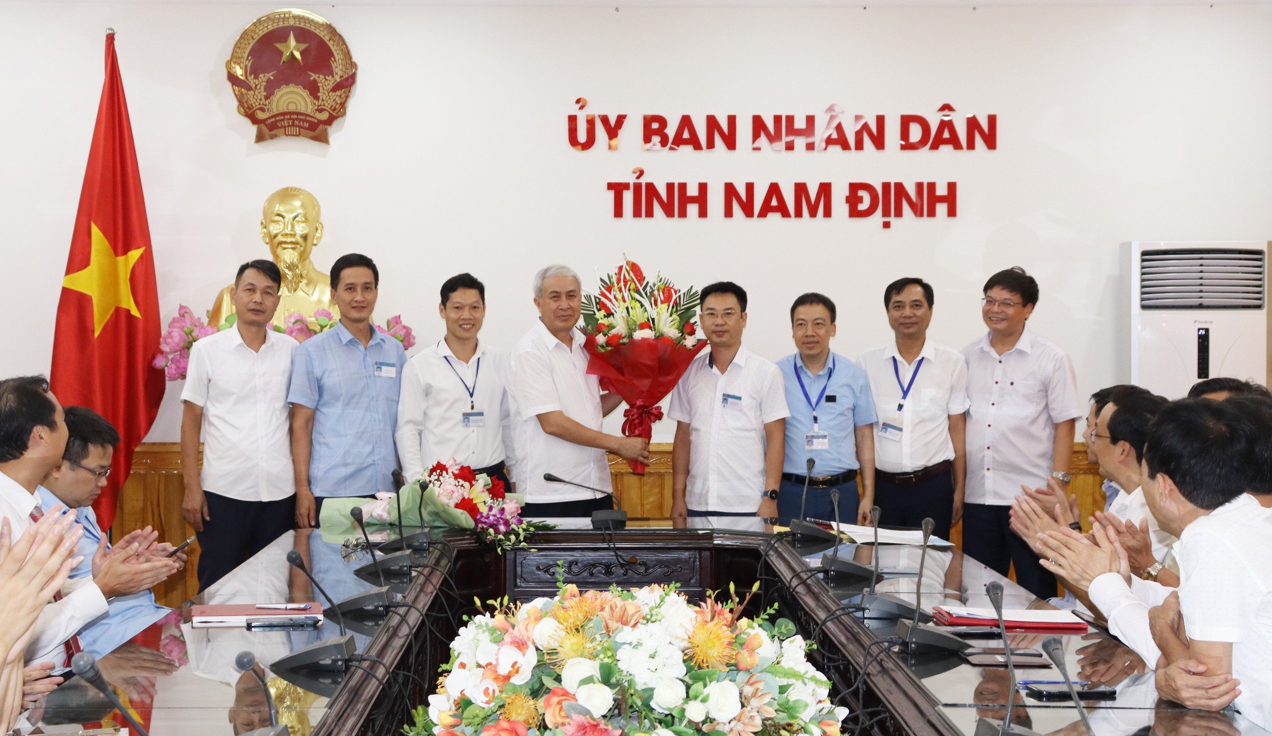 anh tin bai