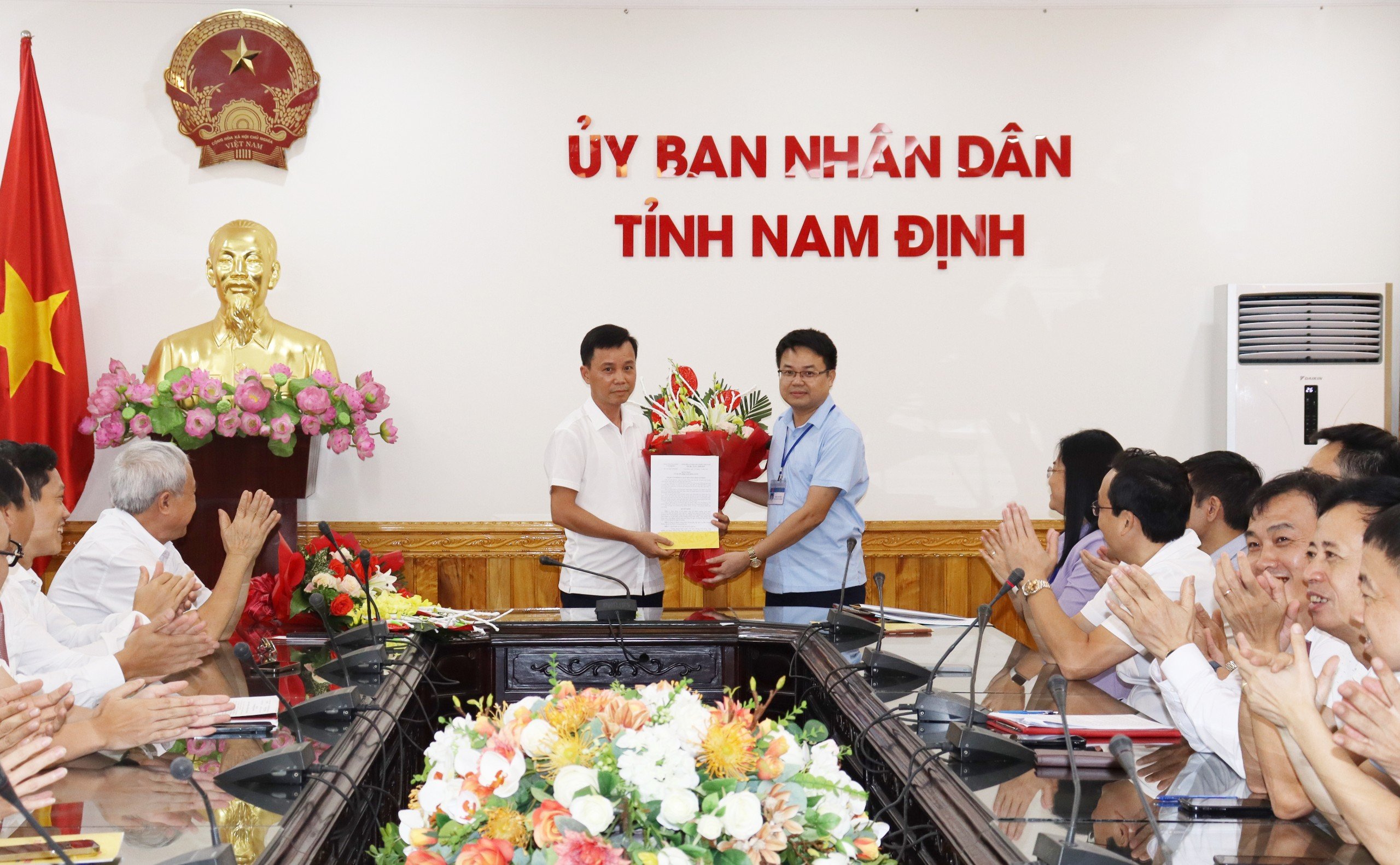 anh tin bai