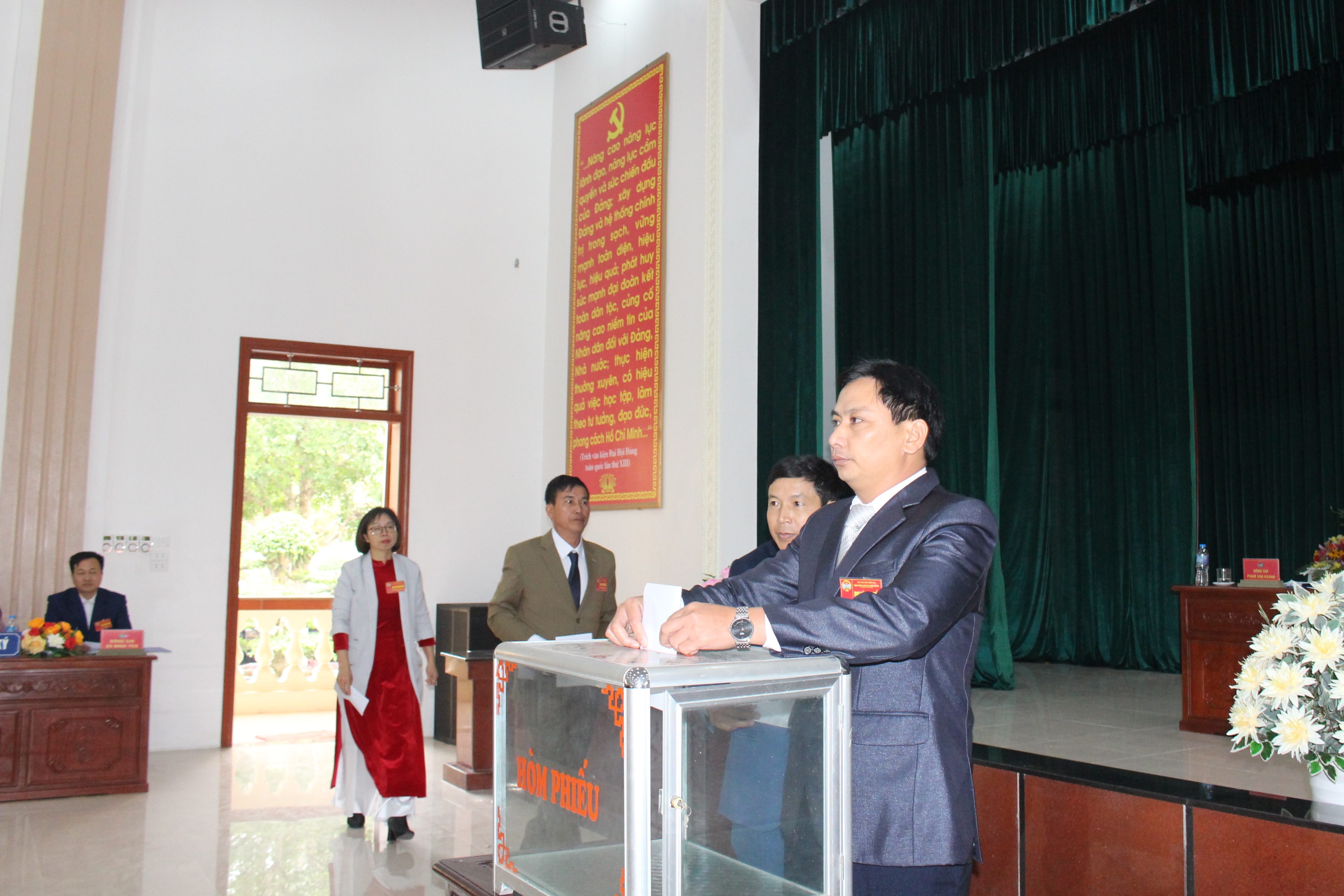anh tin bai