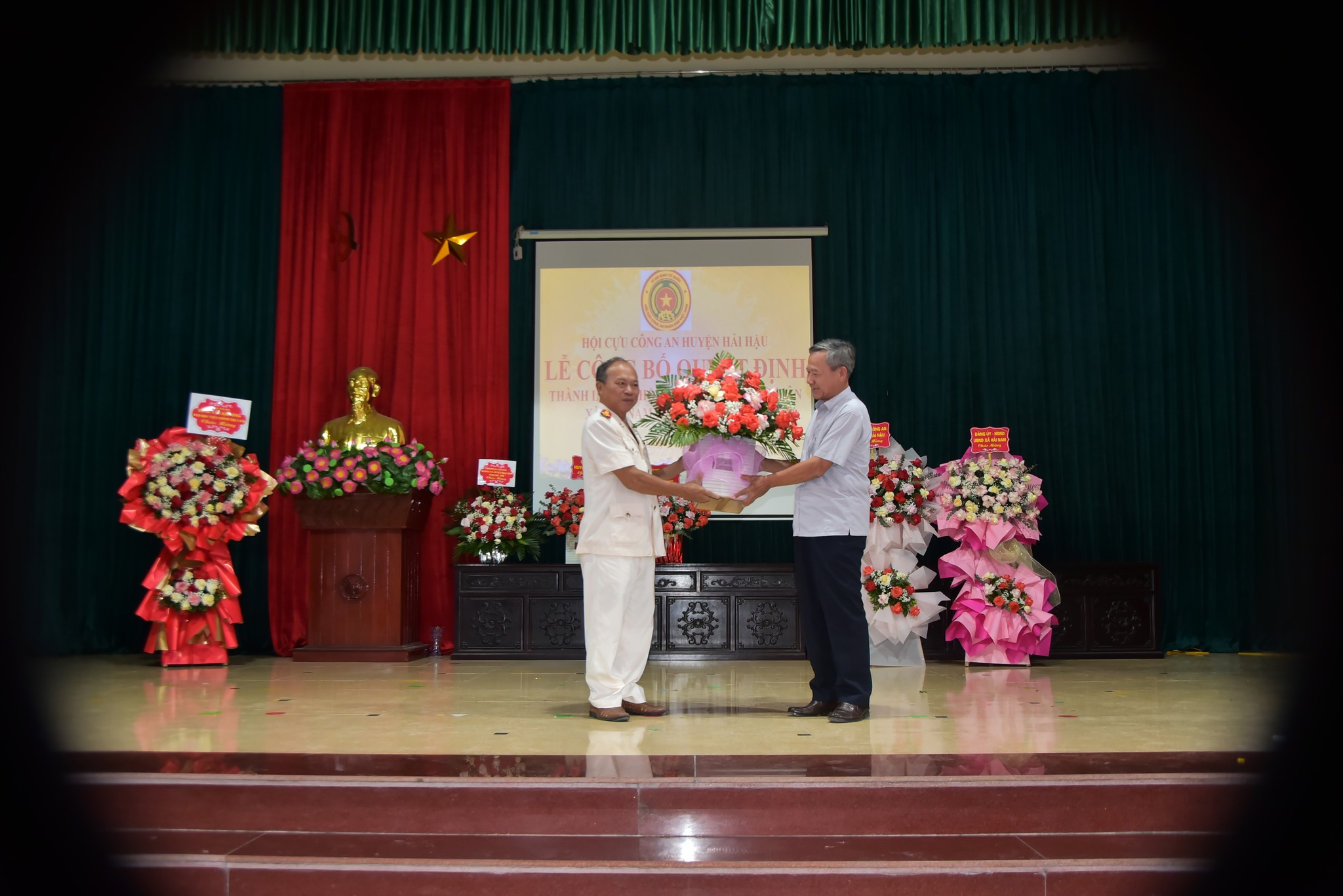 anh tin bai
