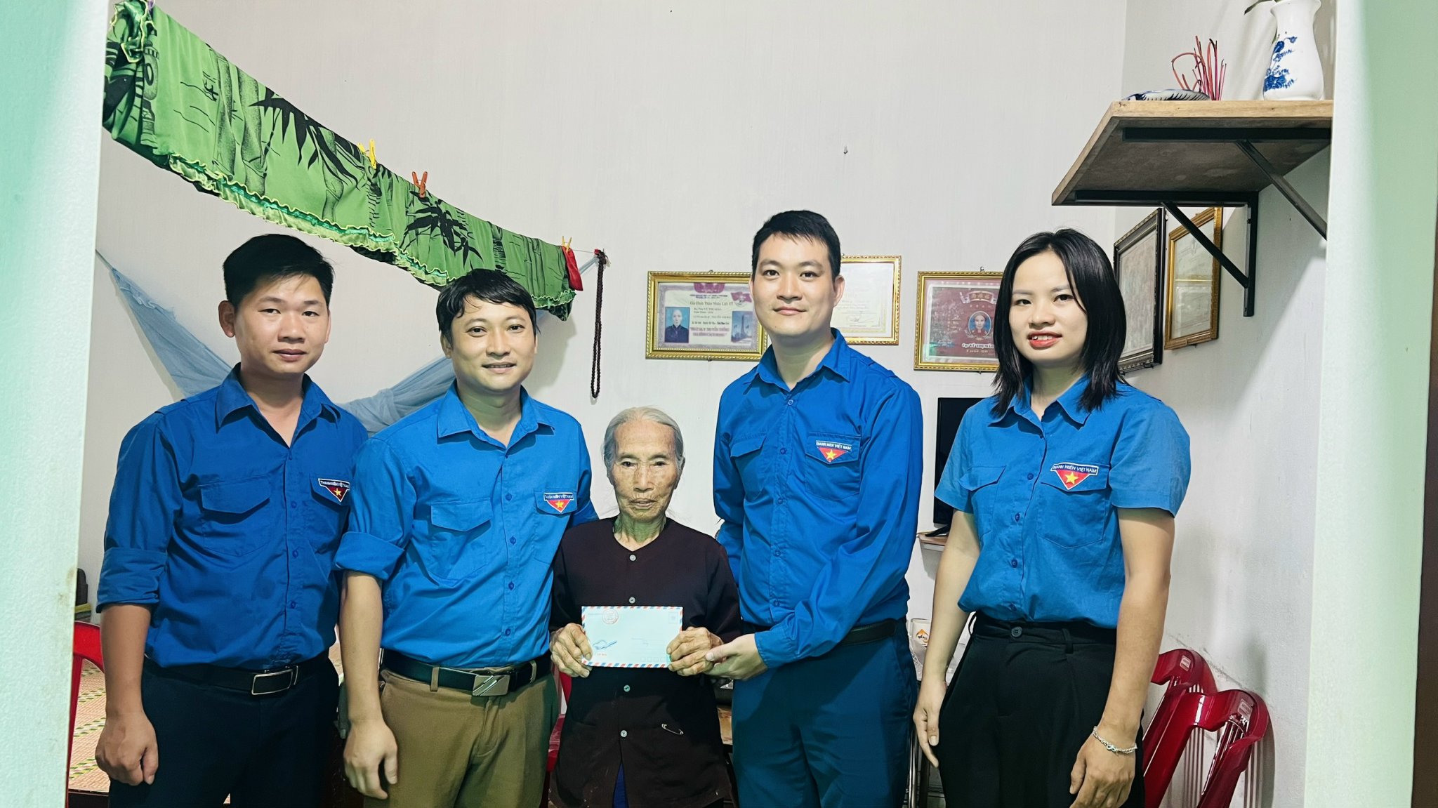 anh tin bai