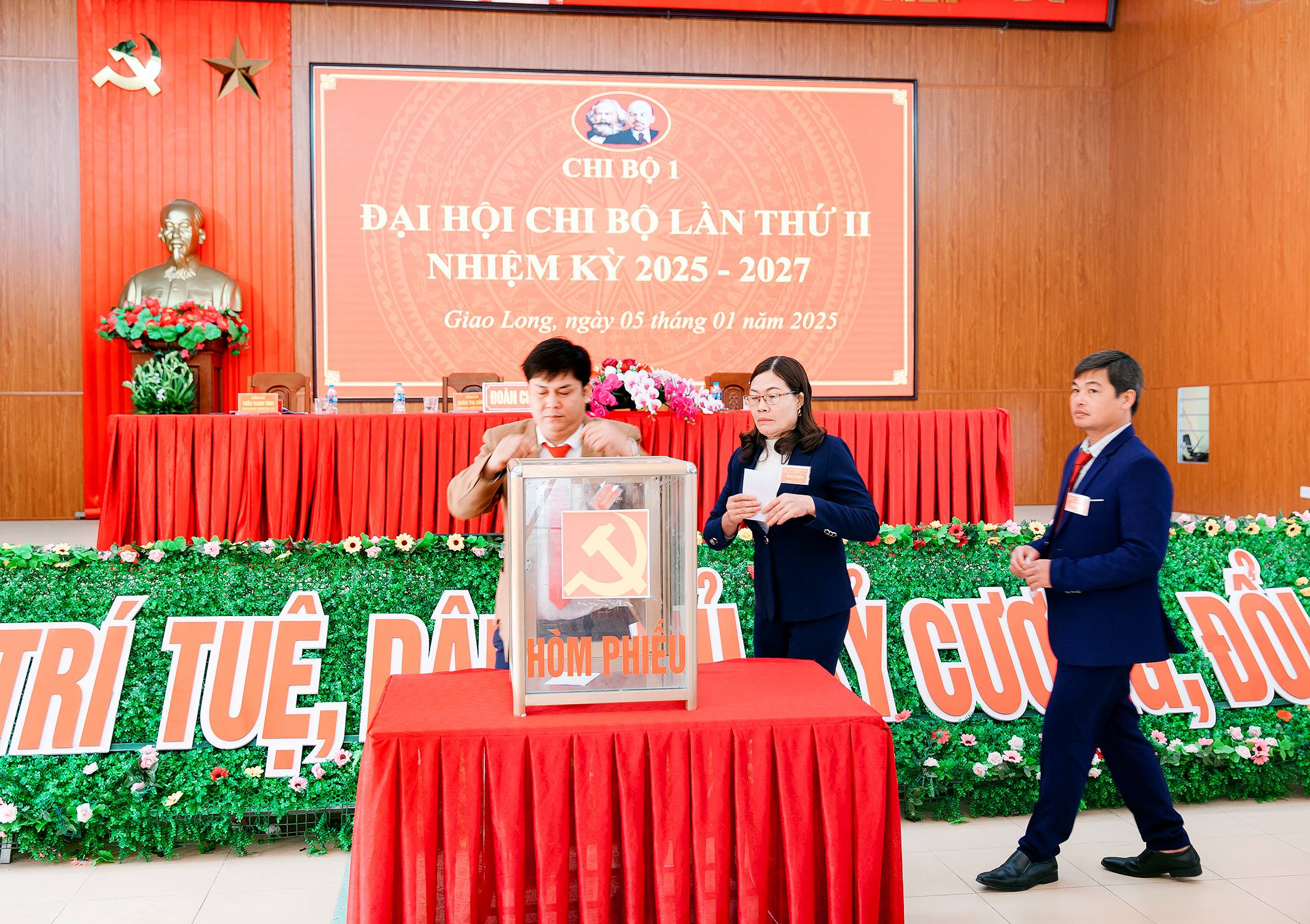 anh tin bai